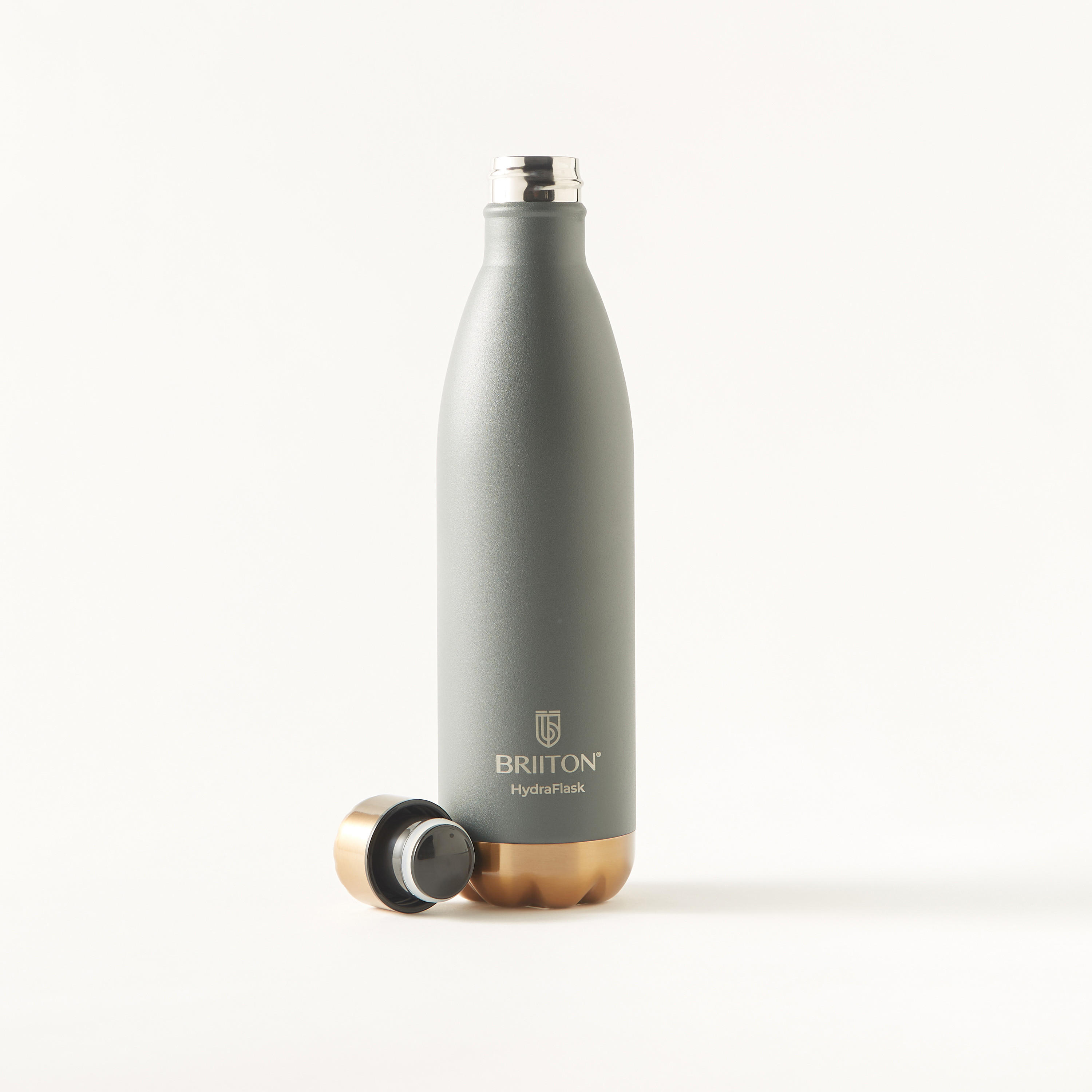 قارورة مياه ستانلس ستيل عازلة للحرارة بطبعات شعار من بريتون - 750 مل-school-waterbottles-image-2