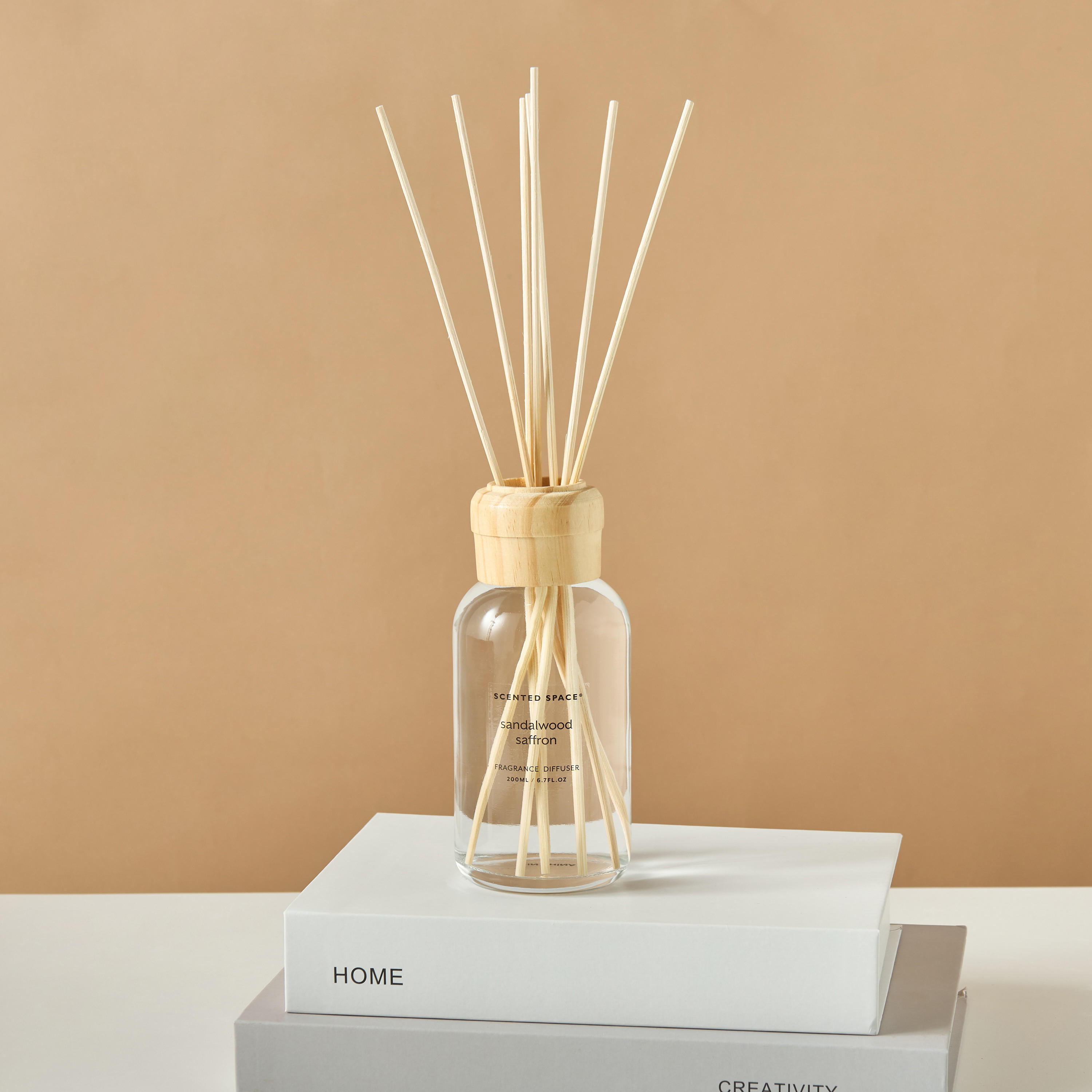 موزع عطور برائحة أمبريان وودز من سينتد سبيس - 200 مل-household-homefragrance-reeddiffusers-image-1