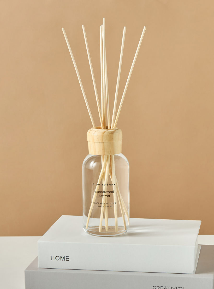 موزع عطور برائحة أمبريان وودز من سينتد سبيس - 200 مل-household-homefragrance-reeddiffusers-image-1