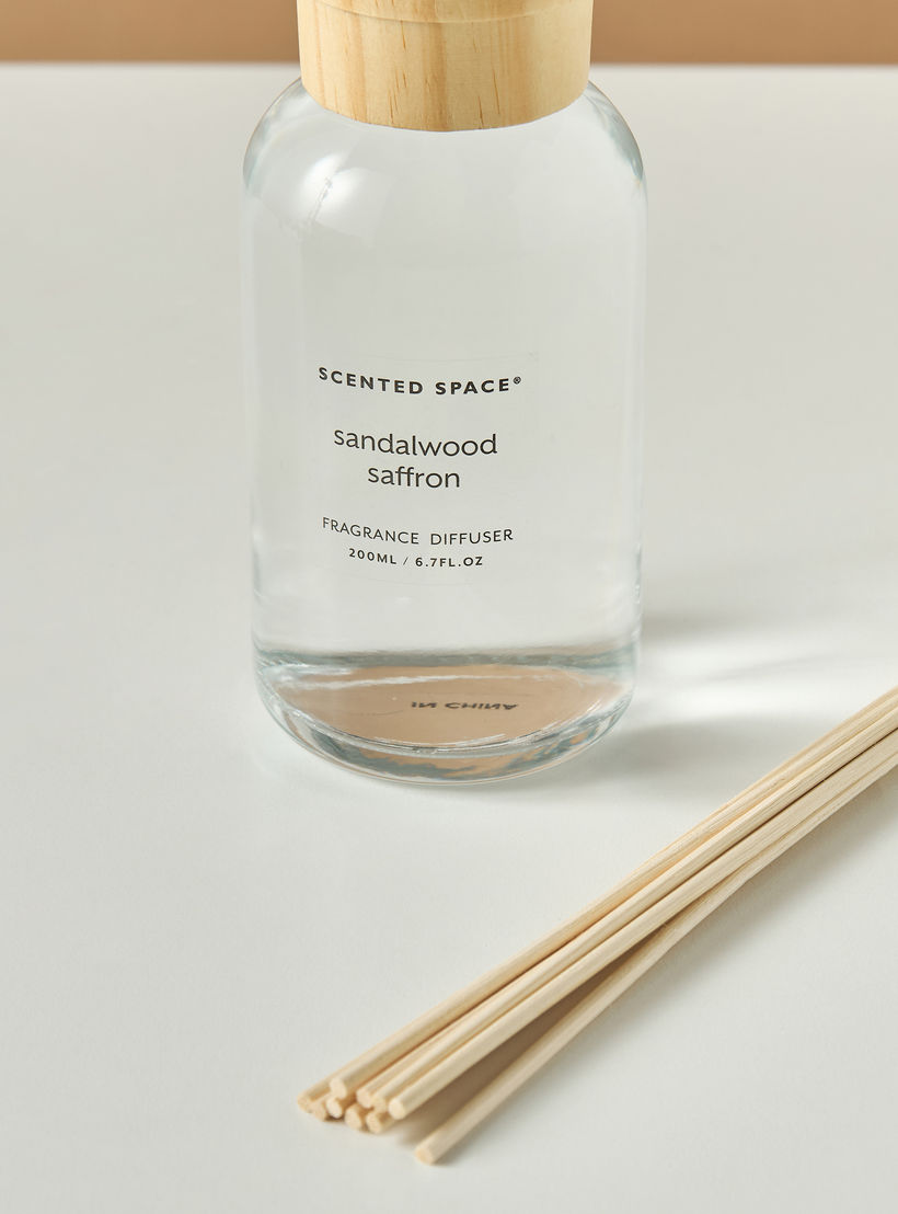موزع عطور برائحة أمبريان وودز من سينتد سبيس - 200 مل-household-homefragrance-reeddiffusers-image-2