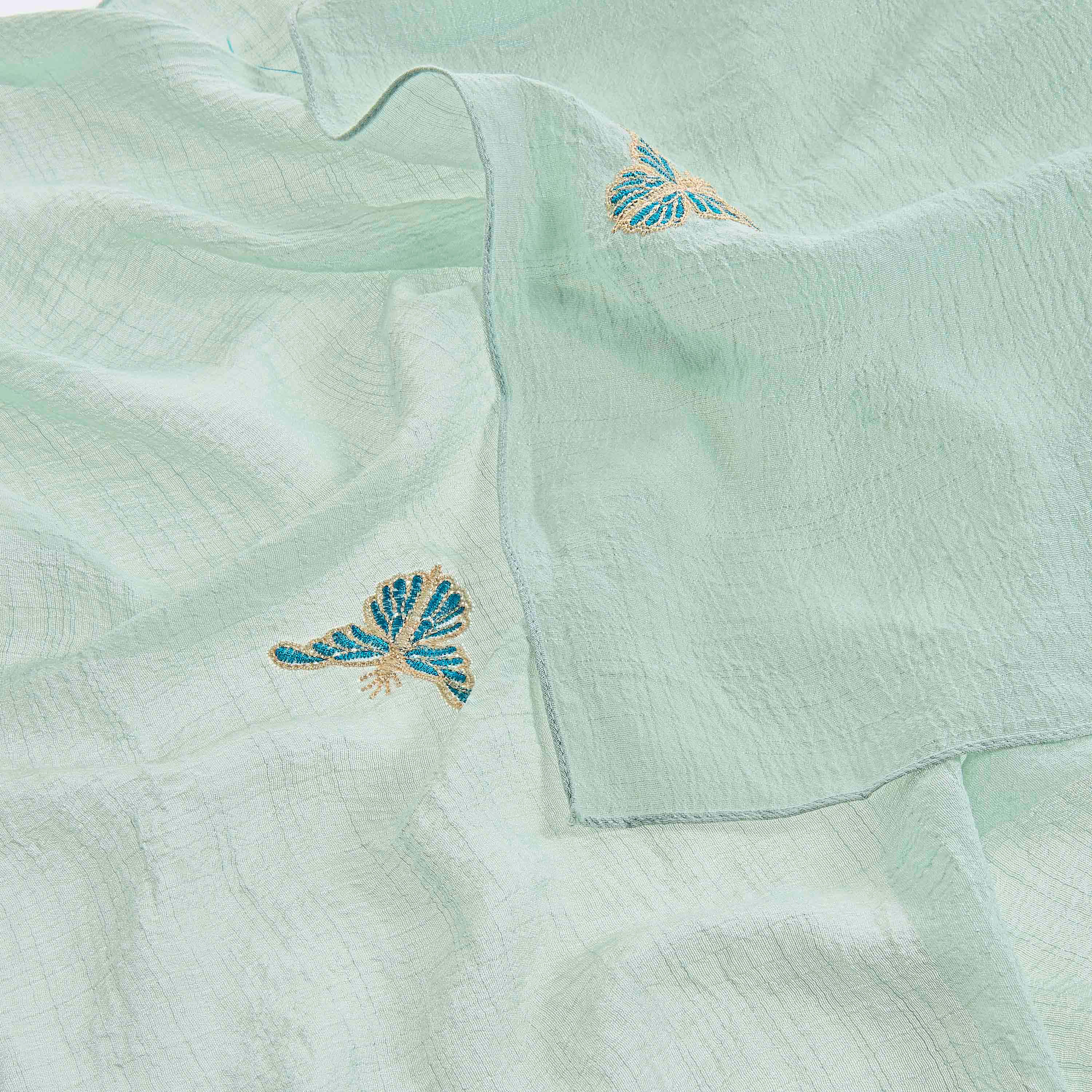 وشاح أخضر بتطريز فراشة من زورا-women-clothingaccessories-scarves-image-4