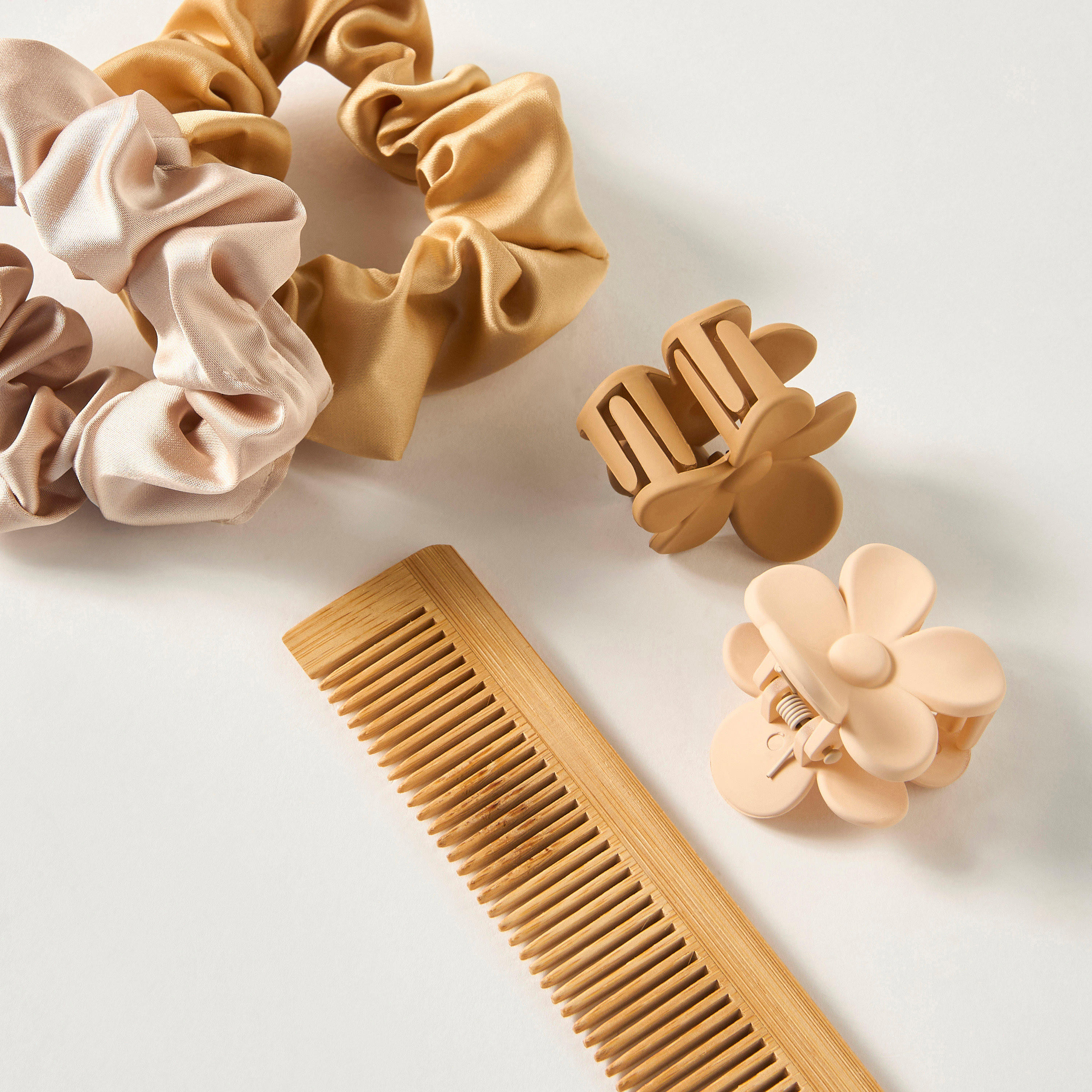 مجموعة هدايا فرشاة شعر واكسسوارات 6 قطع متنوعة-women-hairaccessories-sets-image-3