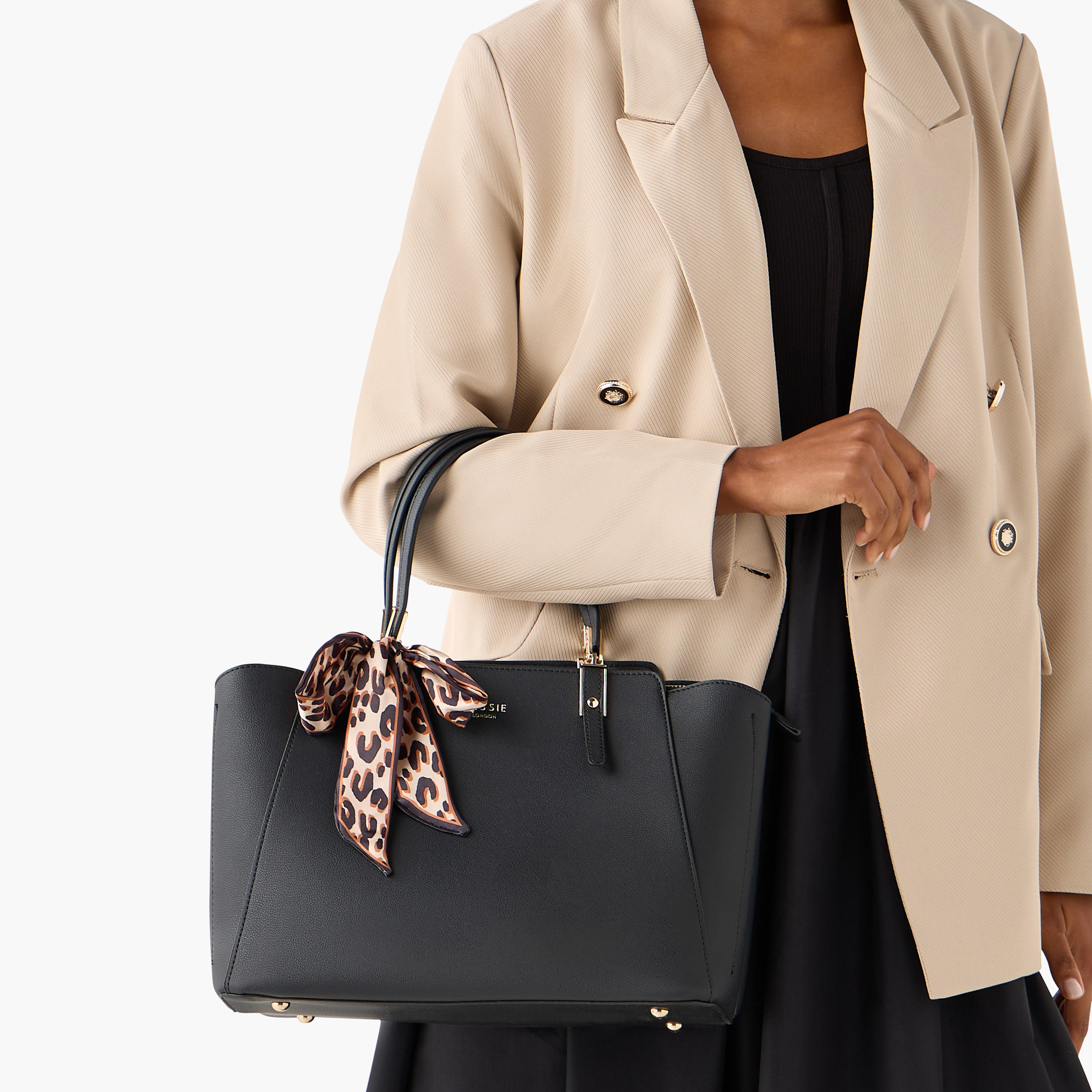 شنطة توتي سادة بسحاب إغلاق وتفاصيل وشاح من بيسي لندن-women-bagsandwallets-handbags-image-2