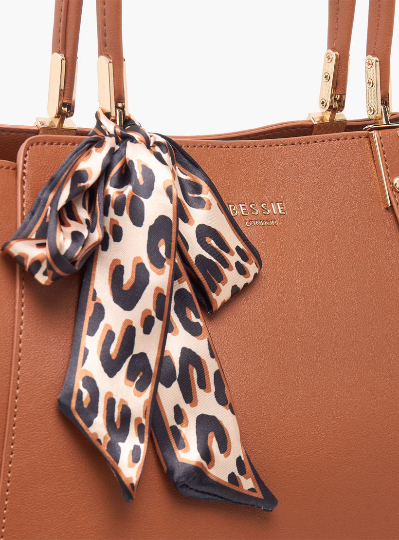 شنطة توتي سادة بسحاب إغلاق وتفاصيل وشاح من بيسي لندن-women-bagsandwallets-handbags-image-5
