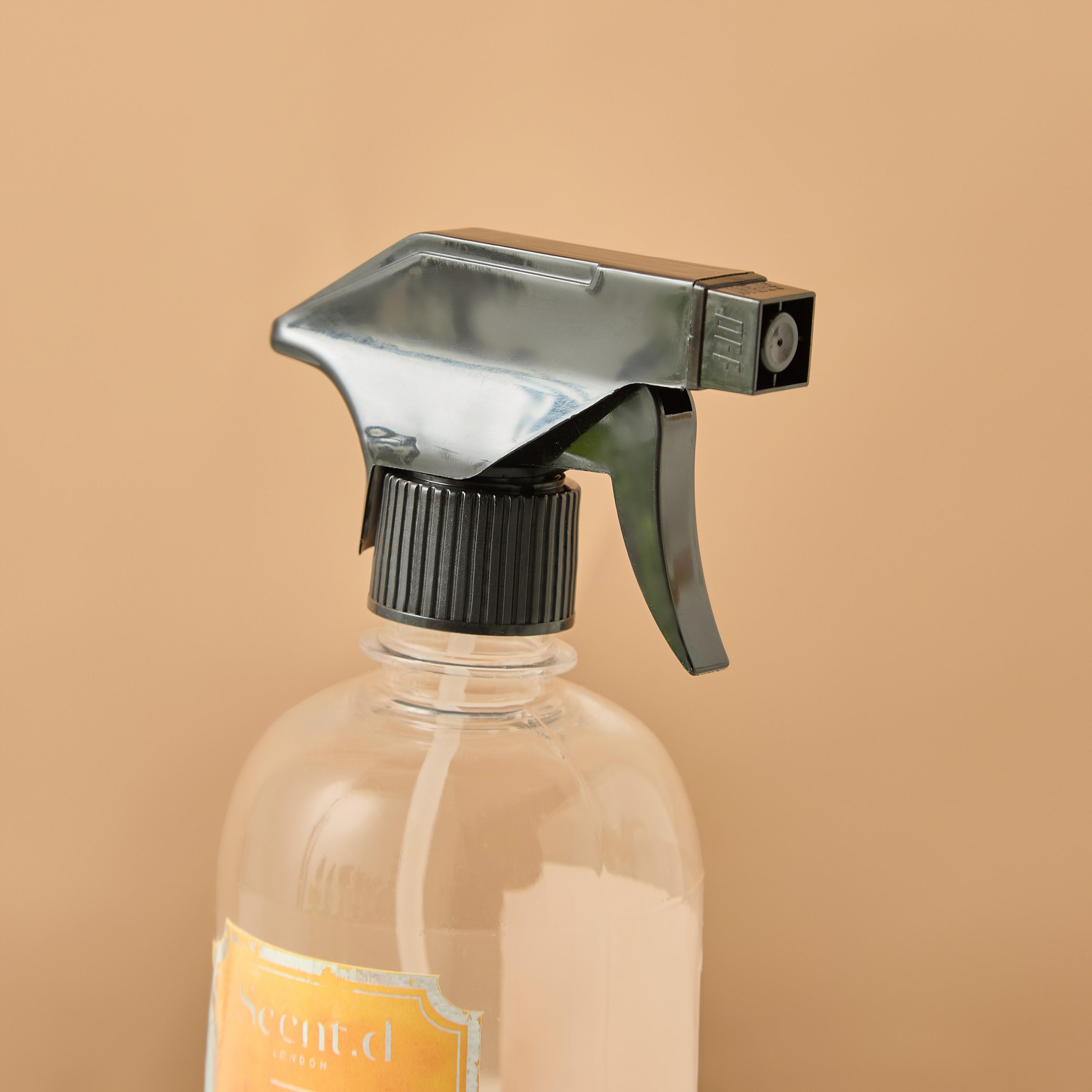 LPDP Amber Blossom Room Spray - 500 ml-household-homefragrance-homesprays-image-4