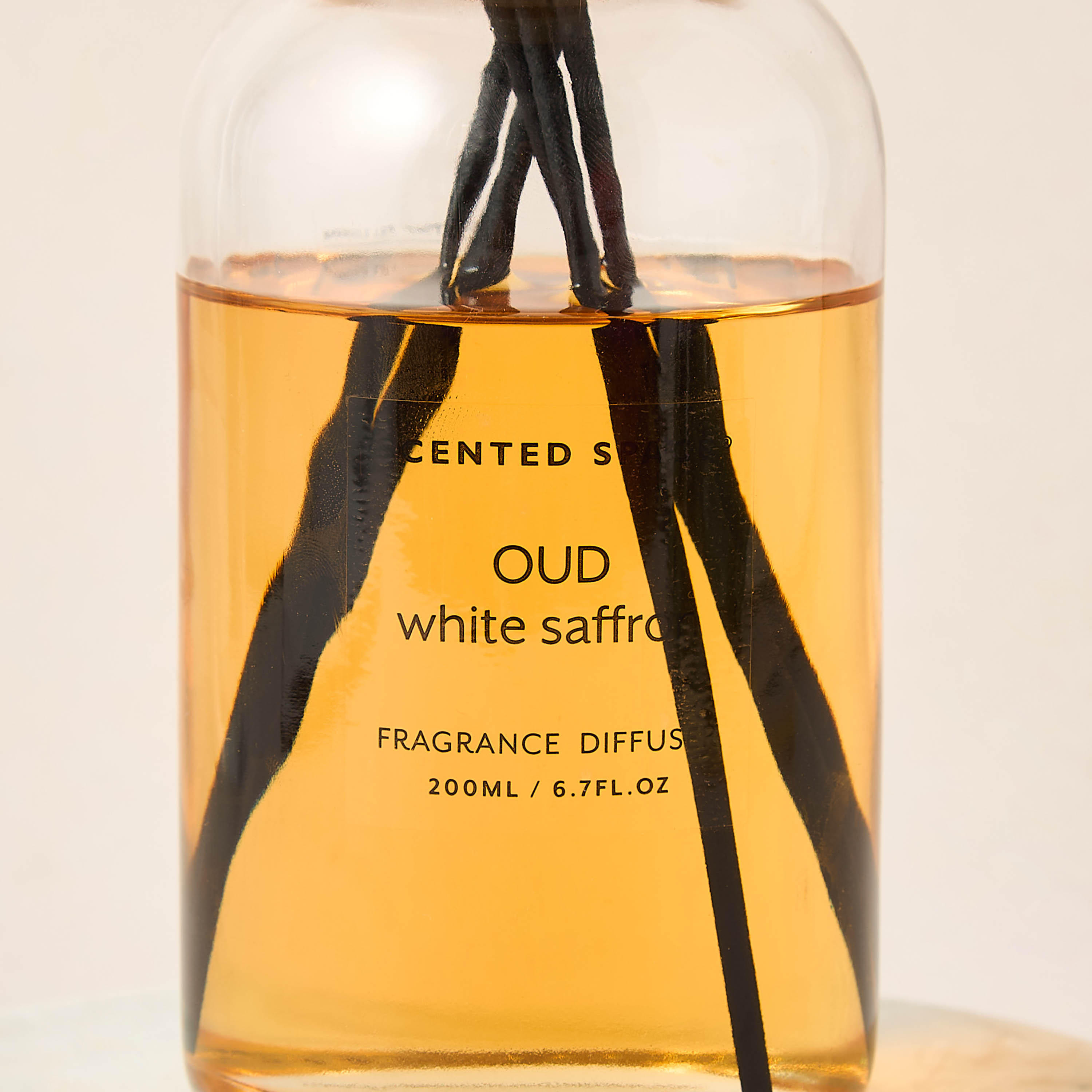 Scented Space Oud White Saffron Reed Diffuser - 200 ml-household-homefragrance-reeddiffusers-image-3
