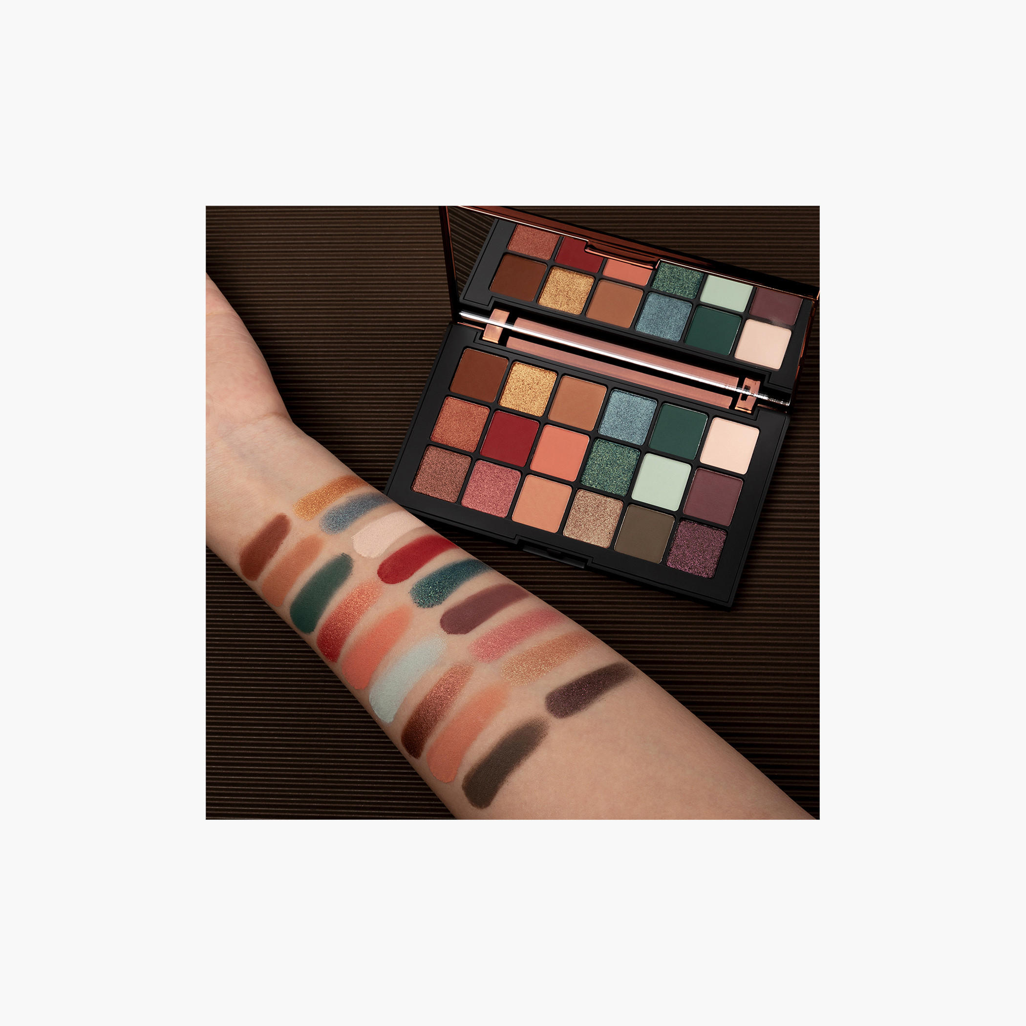 Bolver USA 18-Colour Eyeshadow Palette-beautyandpersonalcare-makeup-eyes-eyeshadows-image-3