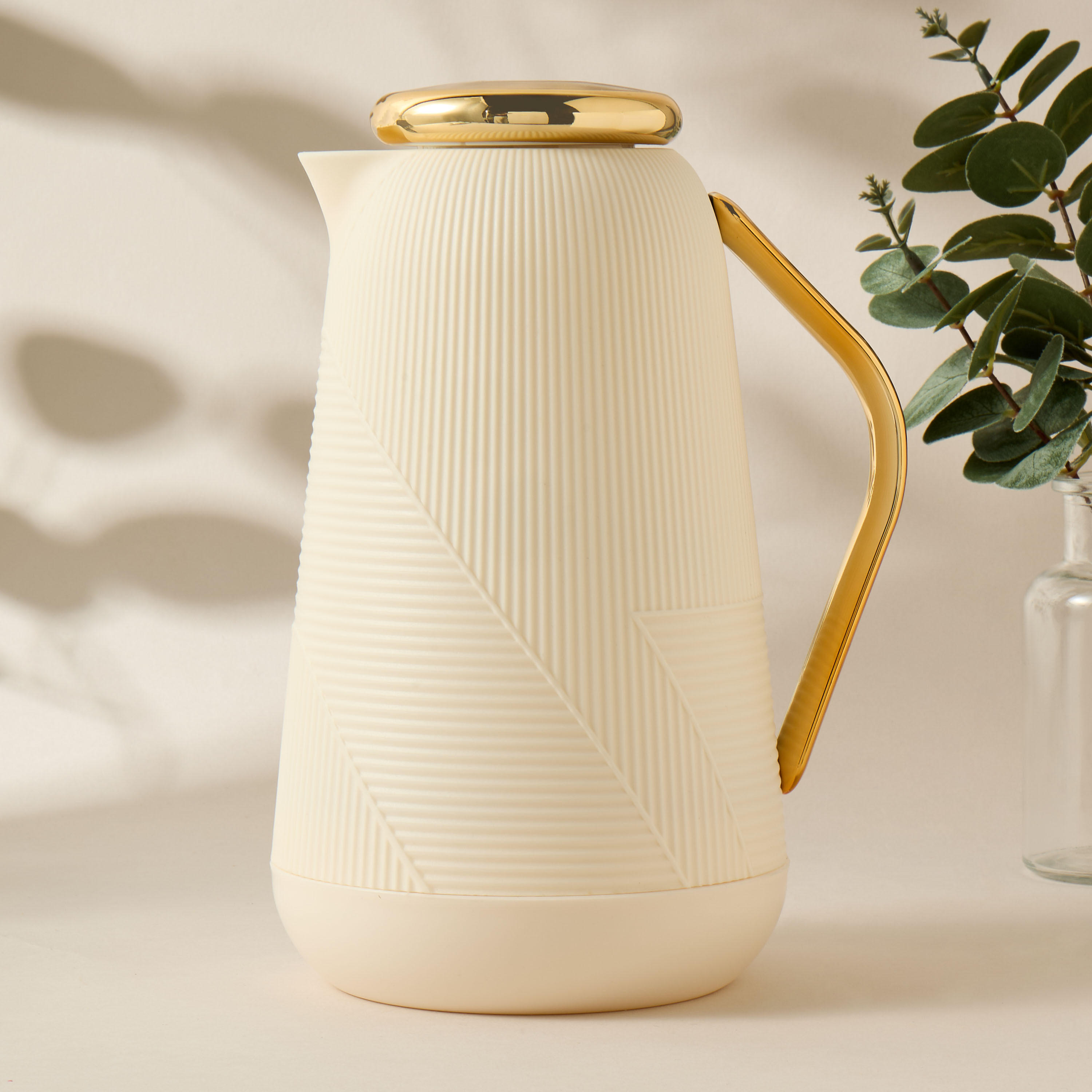 Jawhara Textured Vacuum Flask - 1 L-household-dining-teaandcoffee-vacuumflaskscoffeeandteapots-image-1