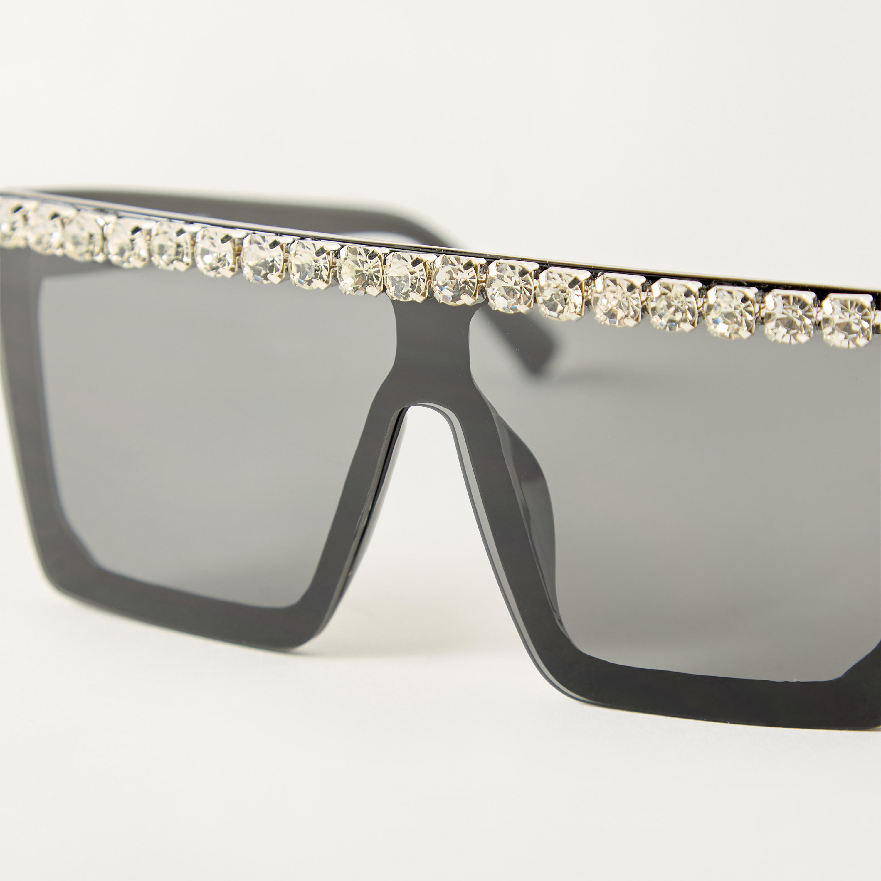 Mistotes Studded Full Rim Tinted Sunglasses-women-sunglasses-image-2