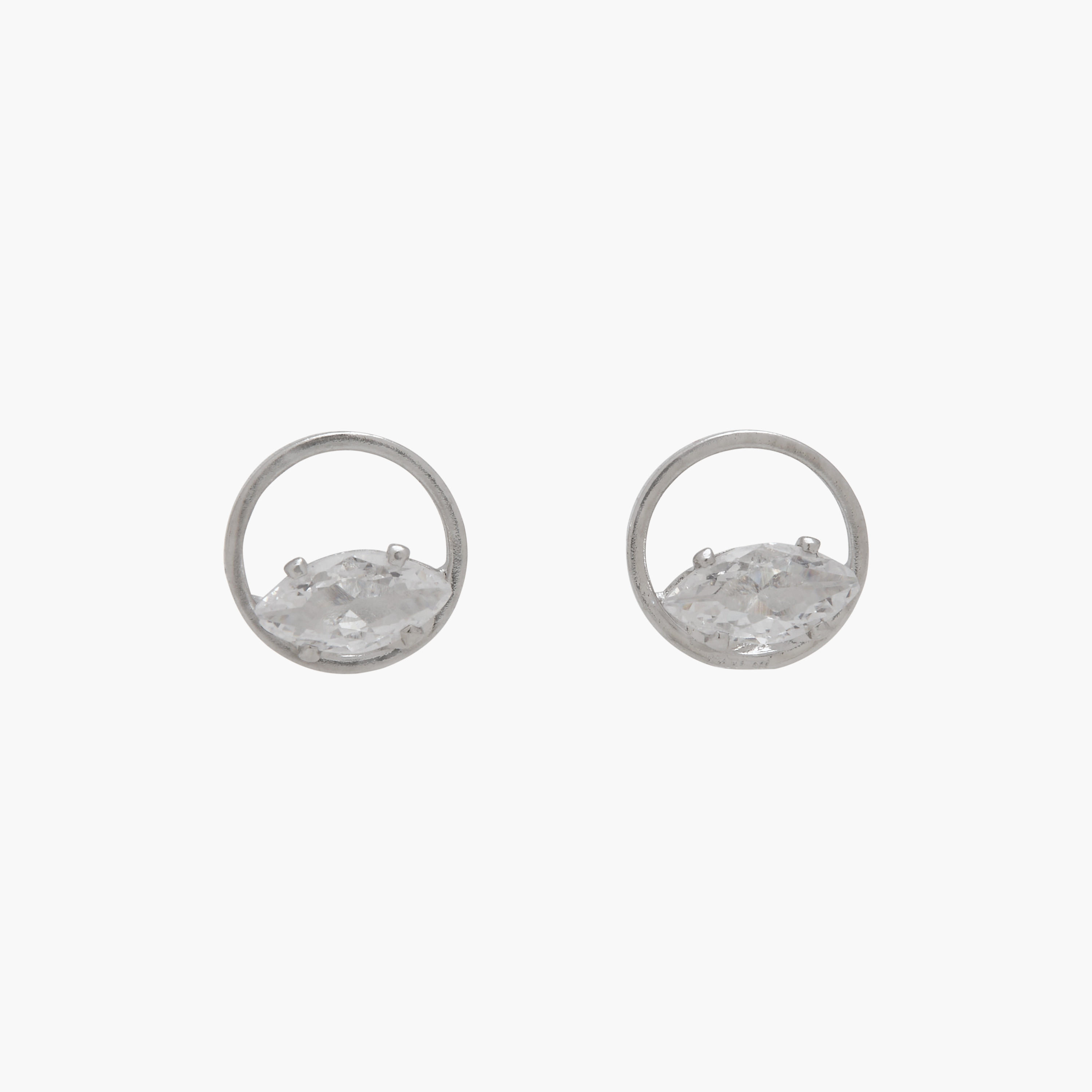 حلقان مزينة بمكبس إغلاق خلفي - طقم من 3 أزواج-women-watchesandjewellery-jewellery-earrings-image-3