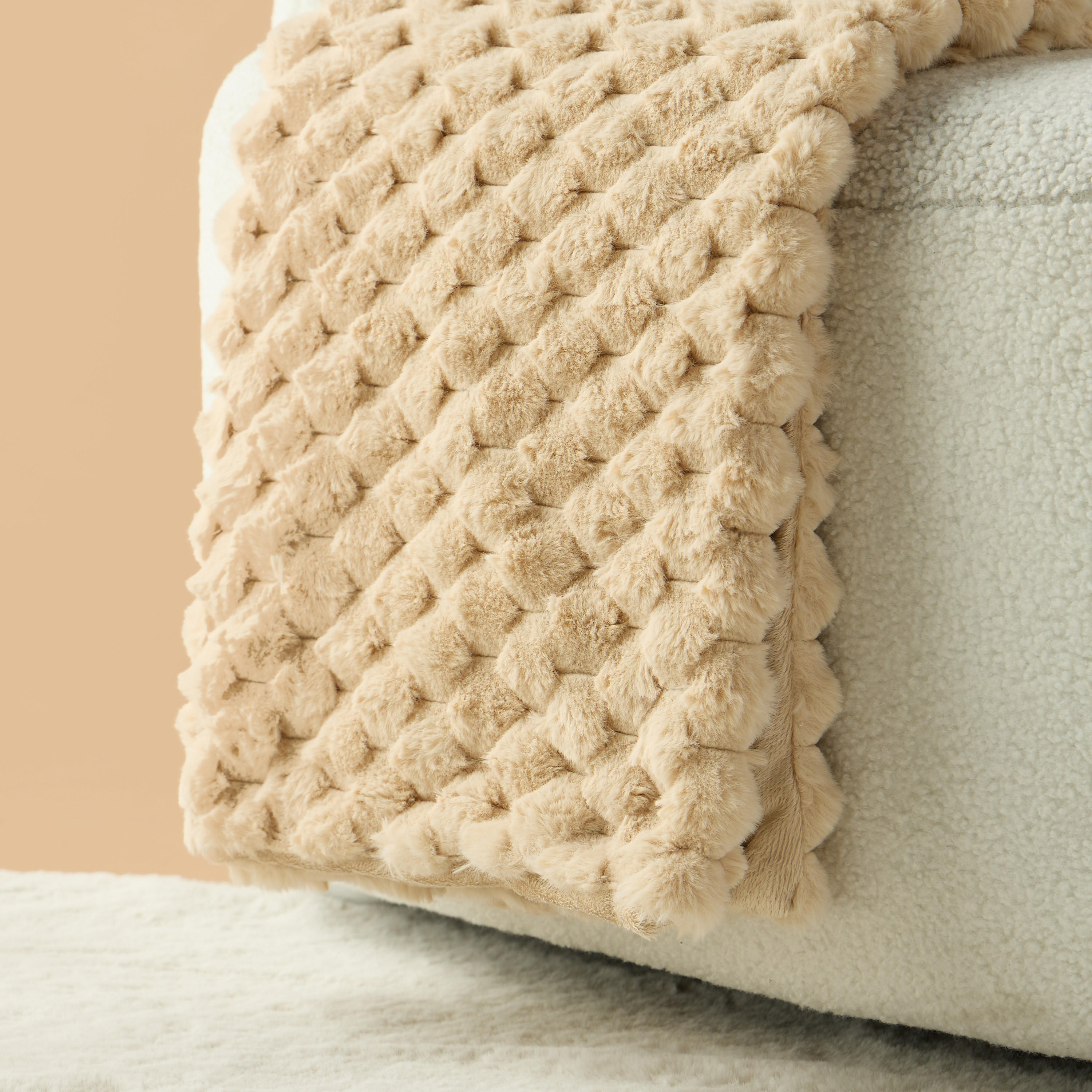 Honeycomb Textured Fur Throw - 127x152 cm-household-cushionsandthrows-throwsandblankets-throws-image-3