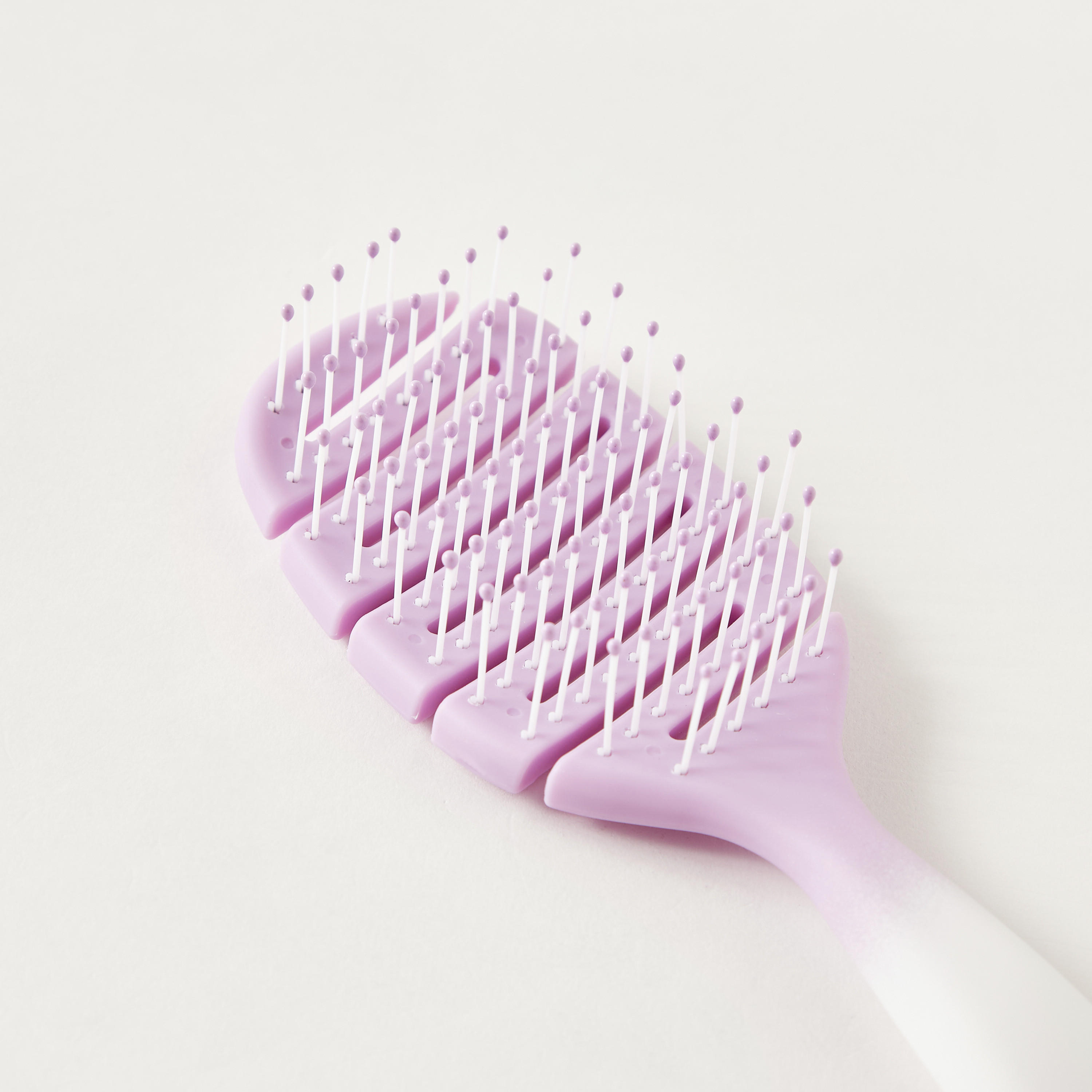 فرشاة شعر بطبعات متدرجة اللون-women-hairaccessories-brushesandcombs-image-3