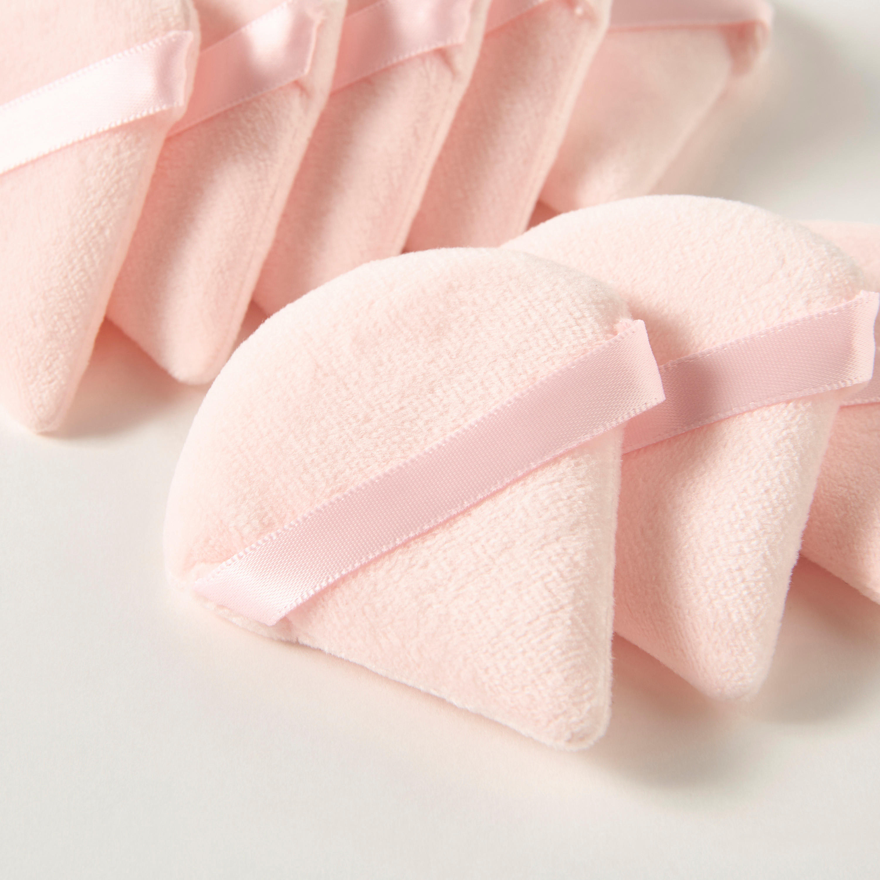 إسفنجة بودرة مثلثة من فايندز - مجموعة من 8 قطع-beautyandpersonalcare-makeup-brushesandaccessories-accessories-image-4