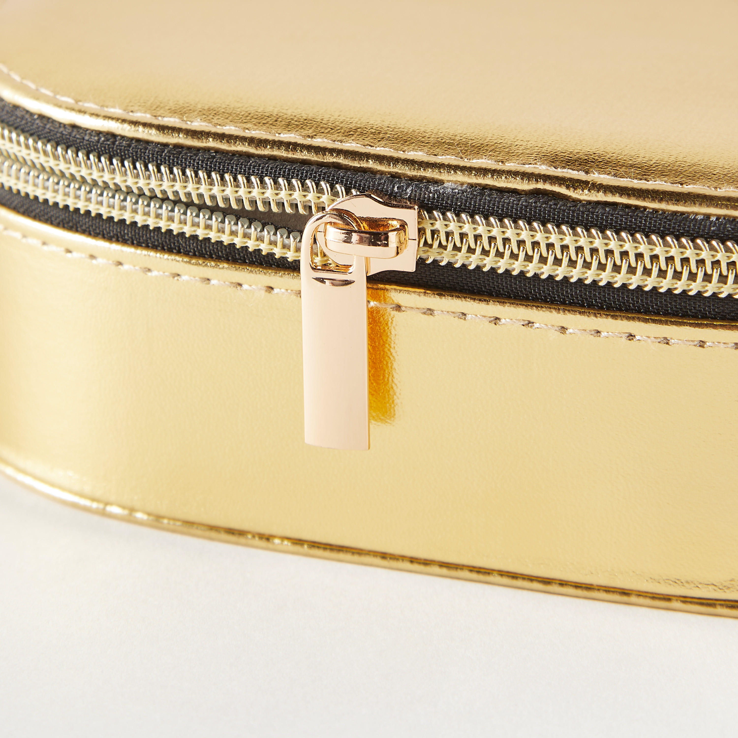 Syloon Solid 3-Compartment Jewellery Organizer with Zip Closure - 16x10x6 cms-women-watchesandjewellery-jewellery-storage-image-2