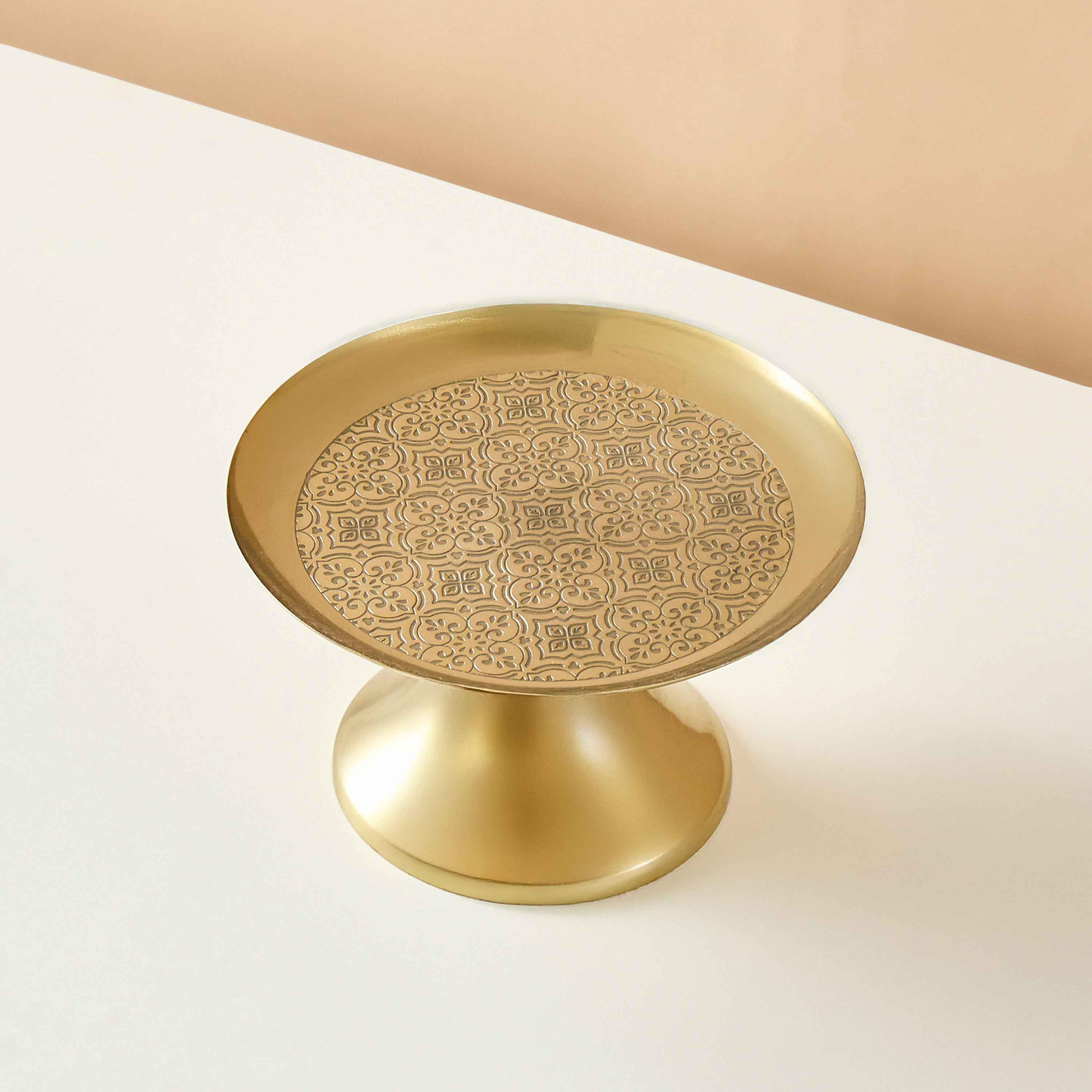 Embossed Iron Cake Stand - 20x14x12 cms-household-dining-serveware-cakestands-image-4