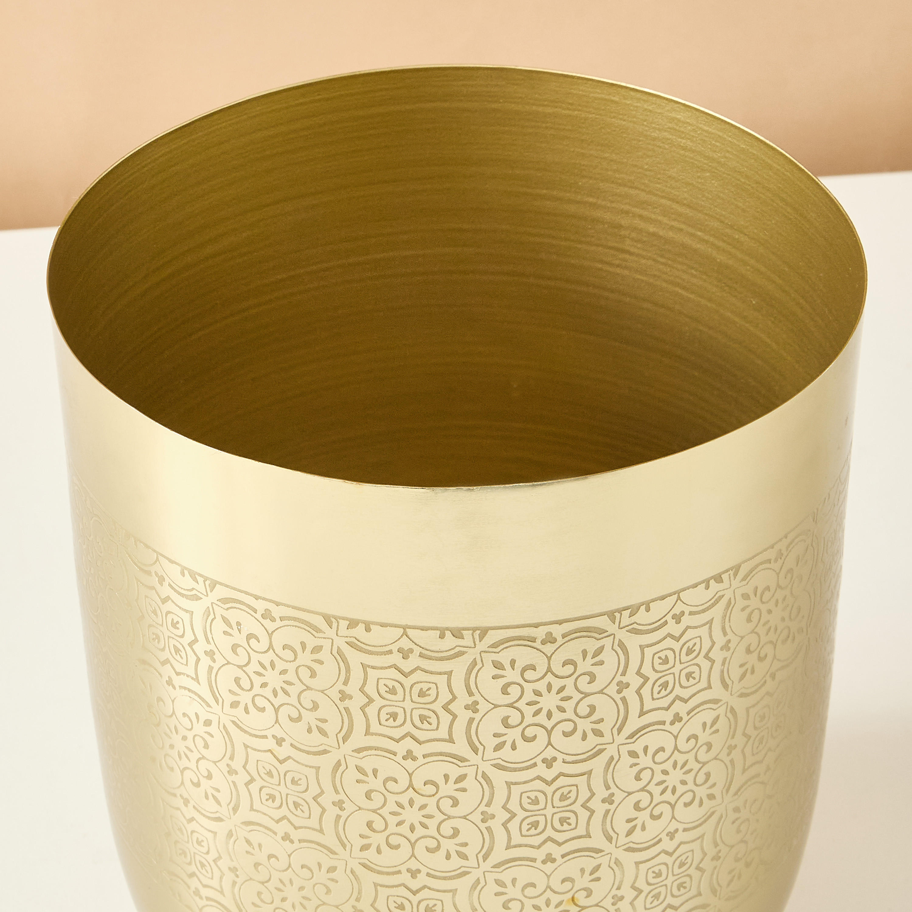 Textured Elevated Metal Planter - 25 cms-household-gardenandoutdoor-trellisandstands-plantrisers-image-4