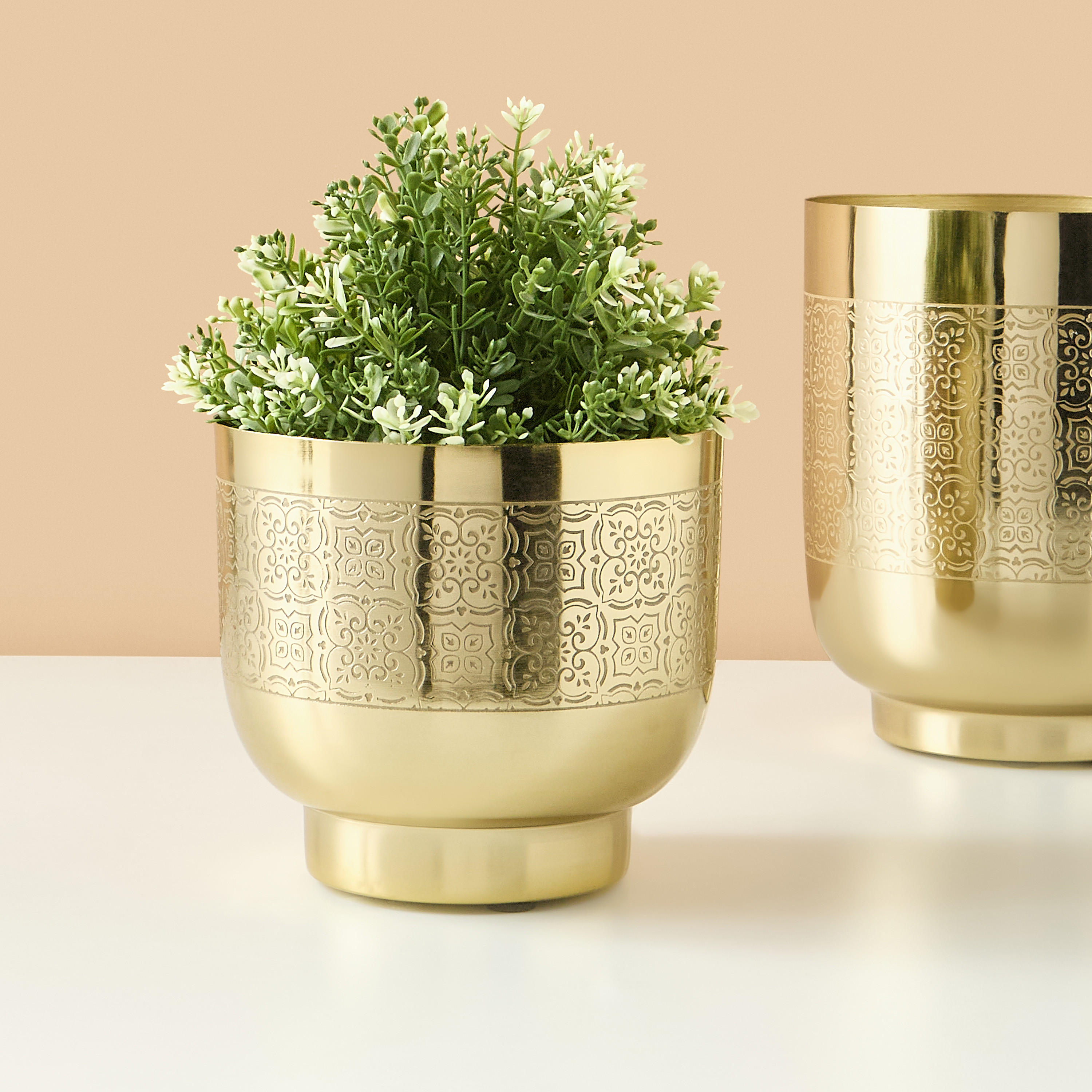 Textured Elevated Round Planter - 15 cms-household-decor-decorativeobjectsandsculptures-image-1