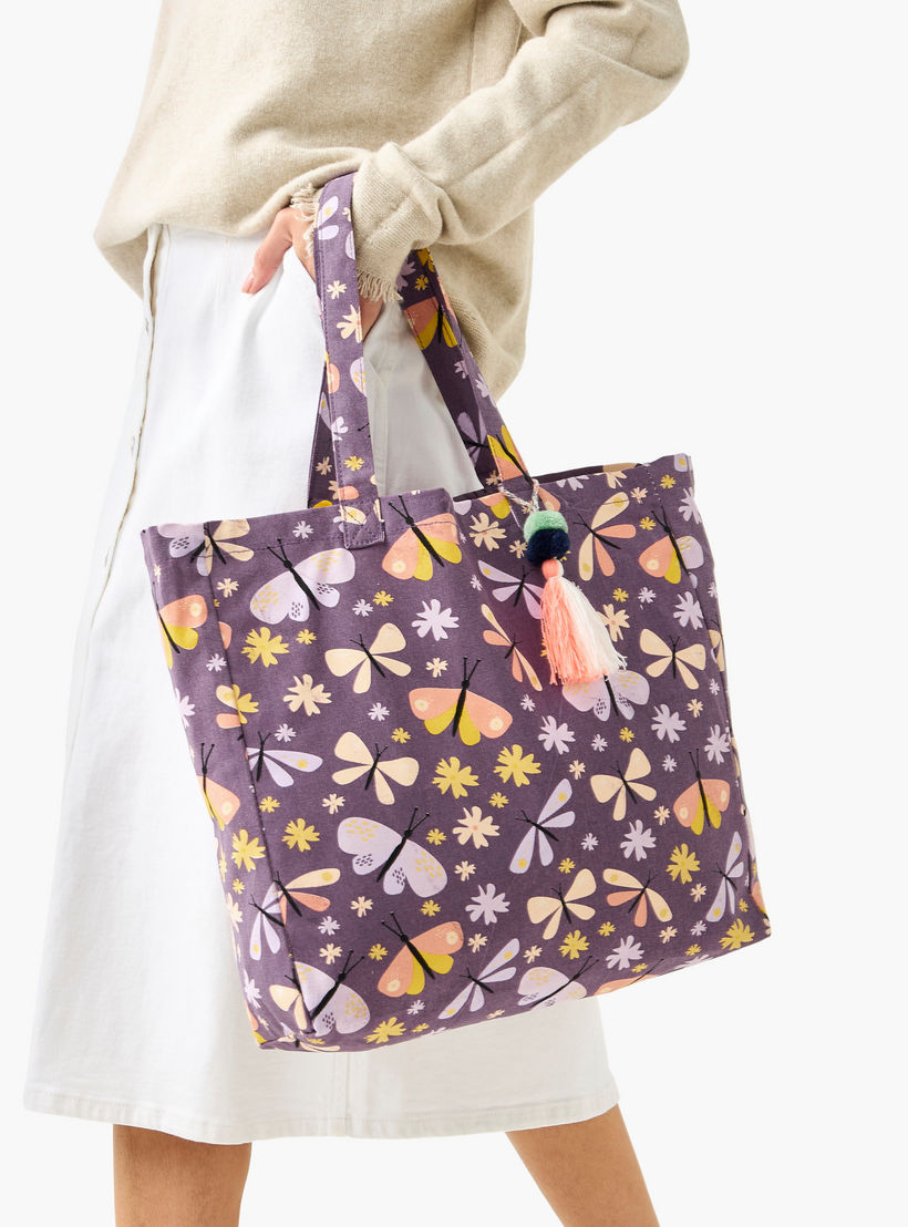 شنطة توتي بمقابض مزدوجة وشُرّابات وطبعات فراشة-women-bagsandwallets-handbags-image-2