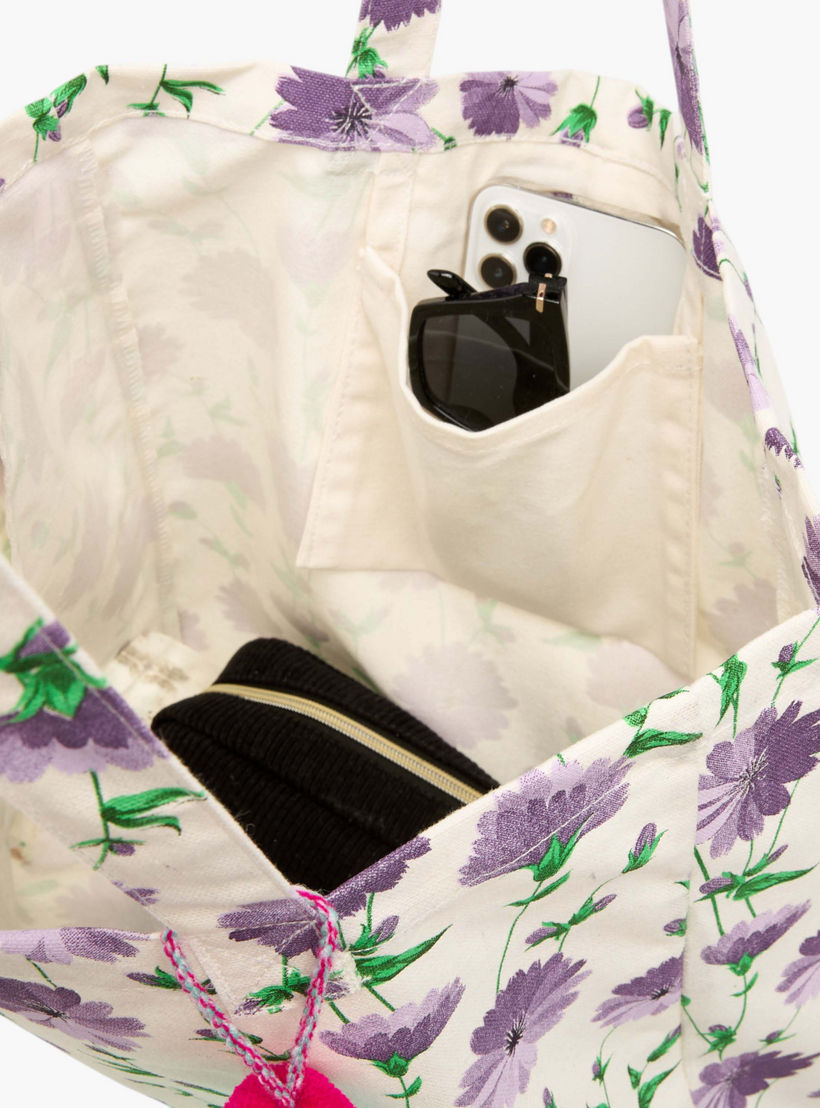 شنطة تسوق بمقابض مزدوجة وشُرّابات وطبعات زهرية-women-bagsandwallets-handbags-image-7