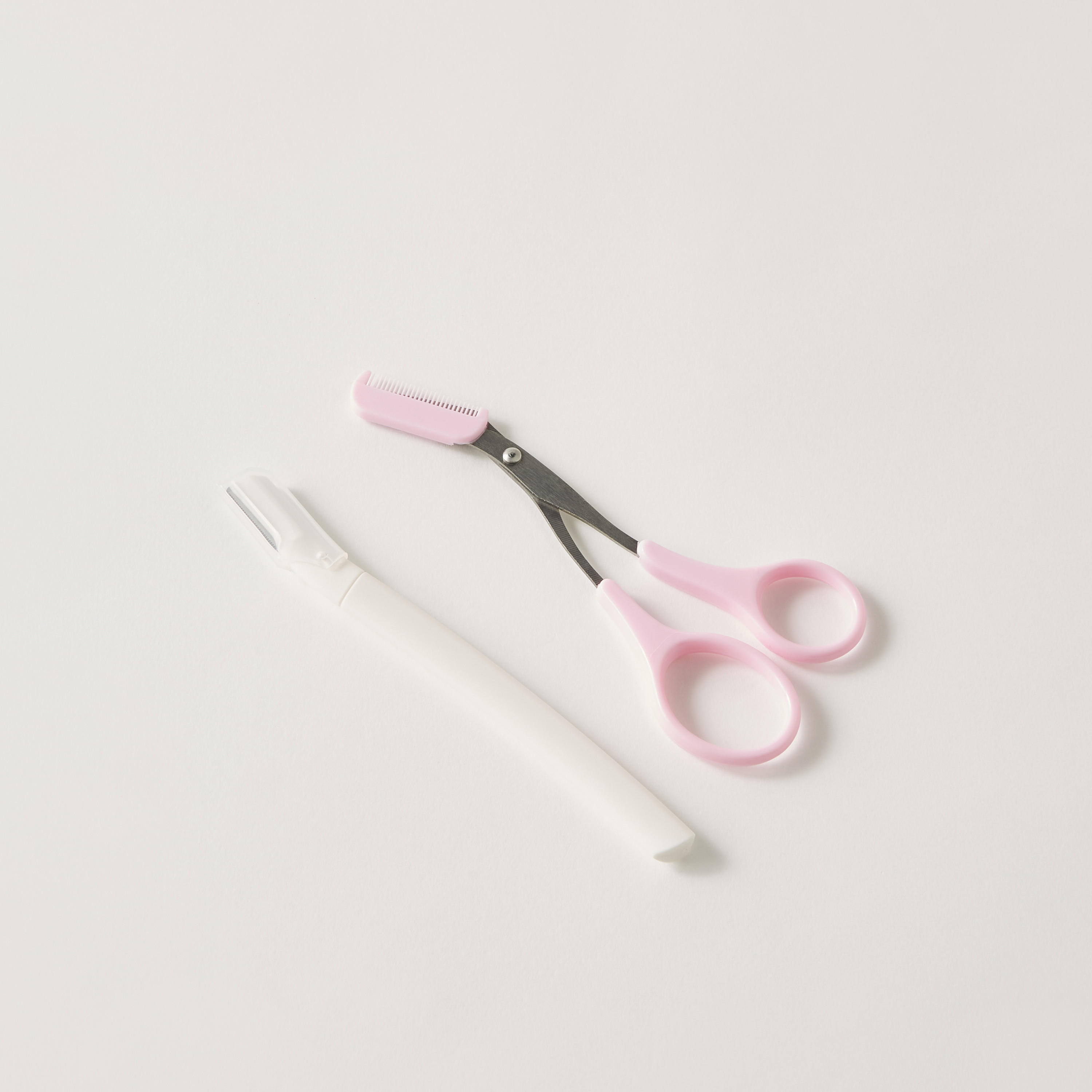 Findz 2-Piece Eyebrow Trimmer Scissors Set-beautyandpersonalcare-appliances-hairremovaltools-shavers-image-1