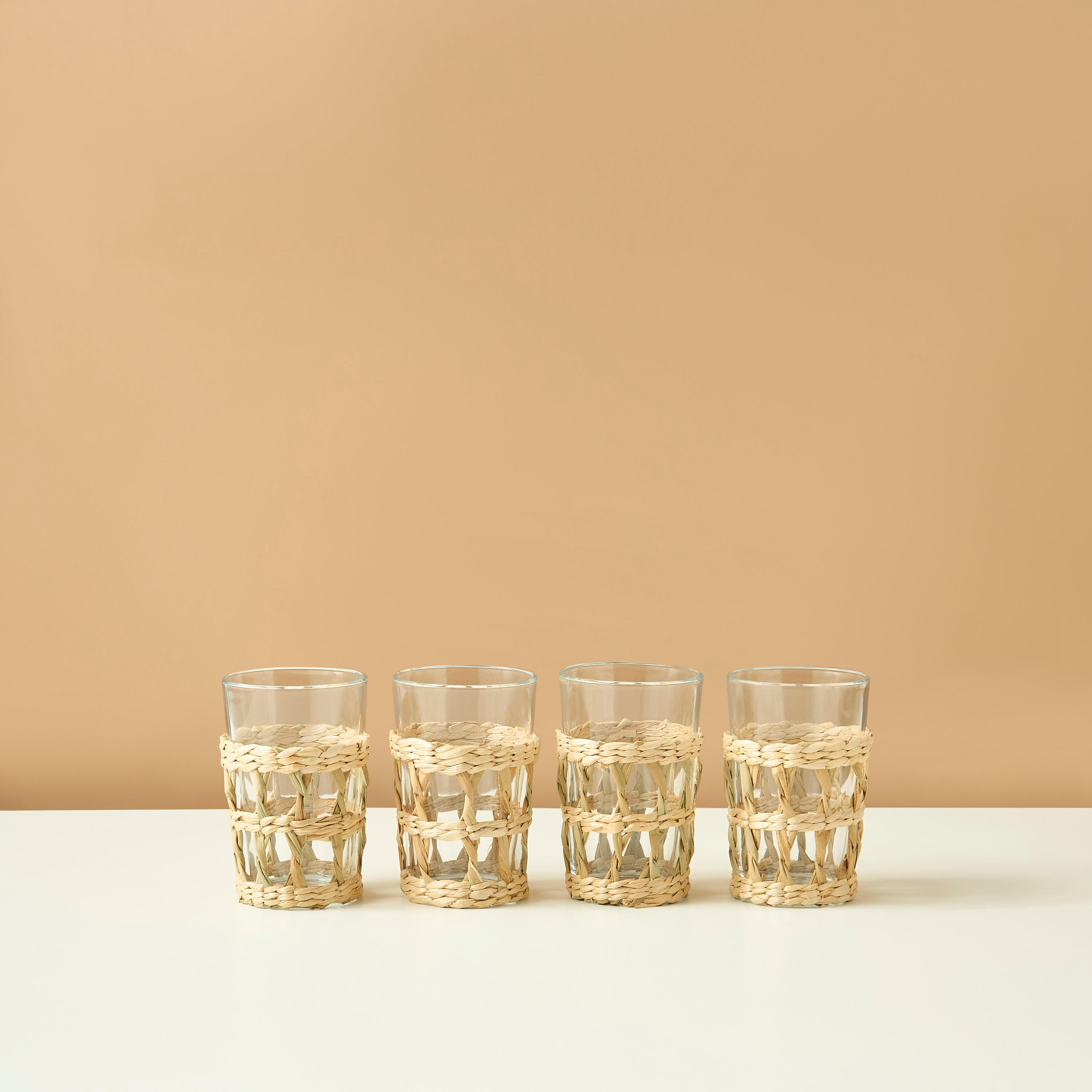 طقم أكواب زجاجية من 4 قطع مزيّنة بقشّة-household-dining-glassware-drinkingglasses-image-2