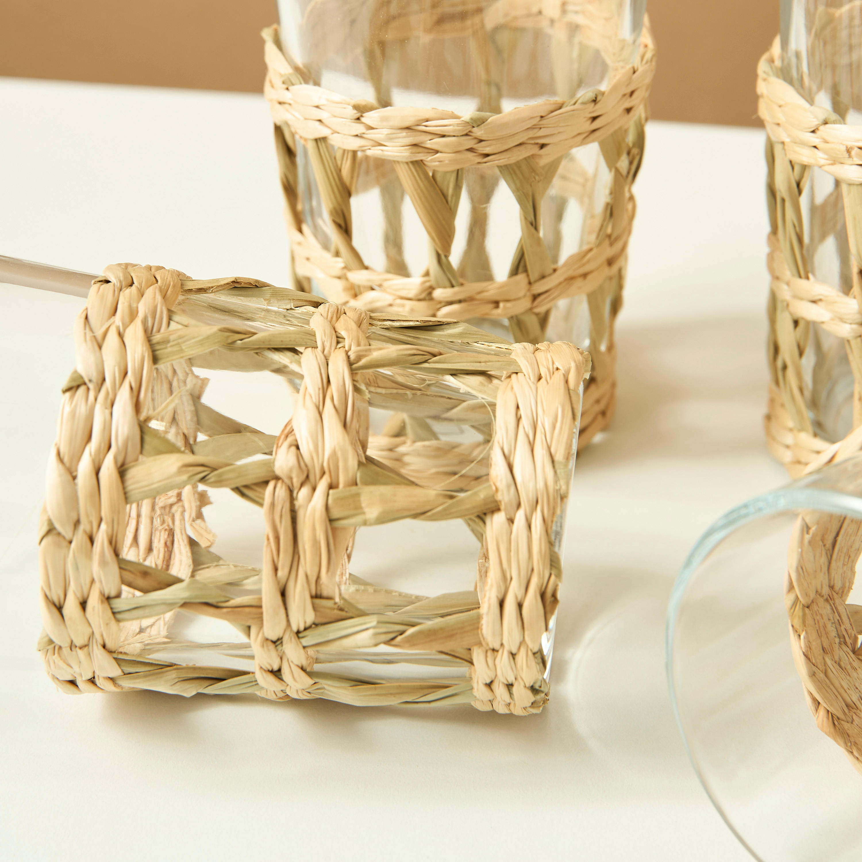 طقم أكواب زجاجية من 4 قطع مزيّنة بقشّة-household-dining-glassware-drinkingglasses-image-4