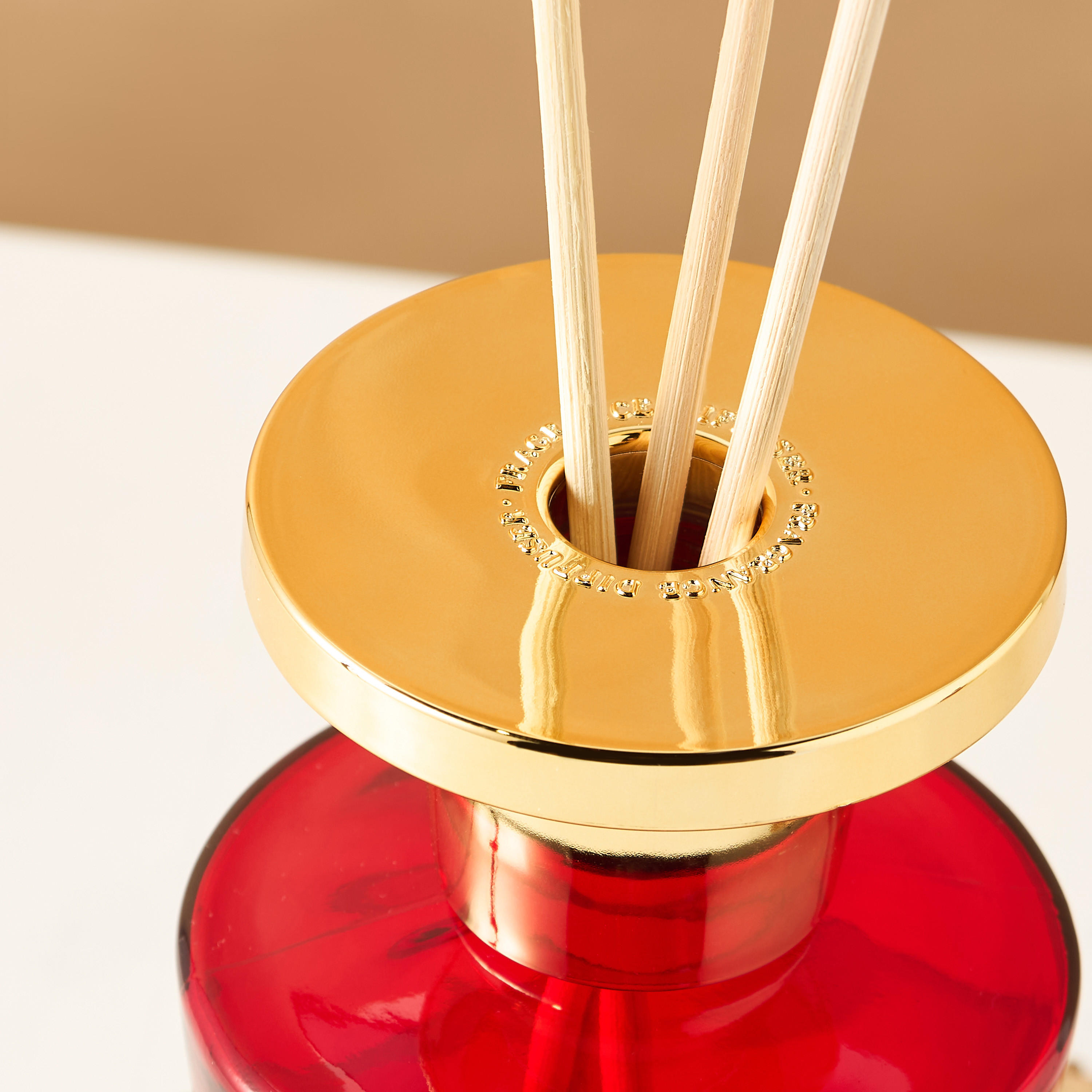 Scent.d London Velvet Lounge Reed Diffuser - 300 ml-household-homefragrance-reeddiffusers-image-2