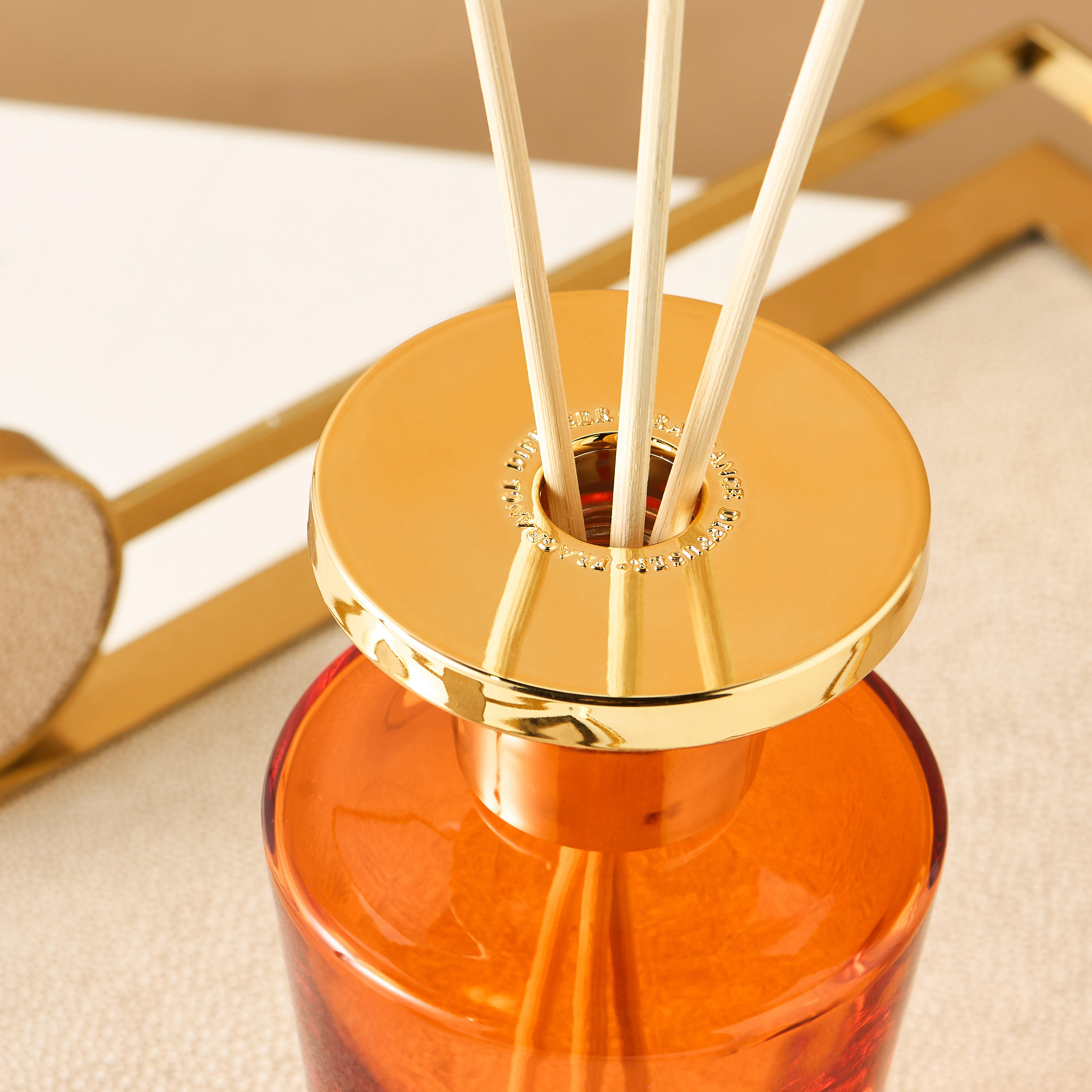 موزع عطور بالأعواد فيلفت لاونج من سنت.د لندن - 300 مل-household-homefragrance-reeddiffusers-image-4