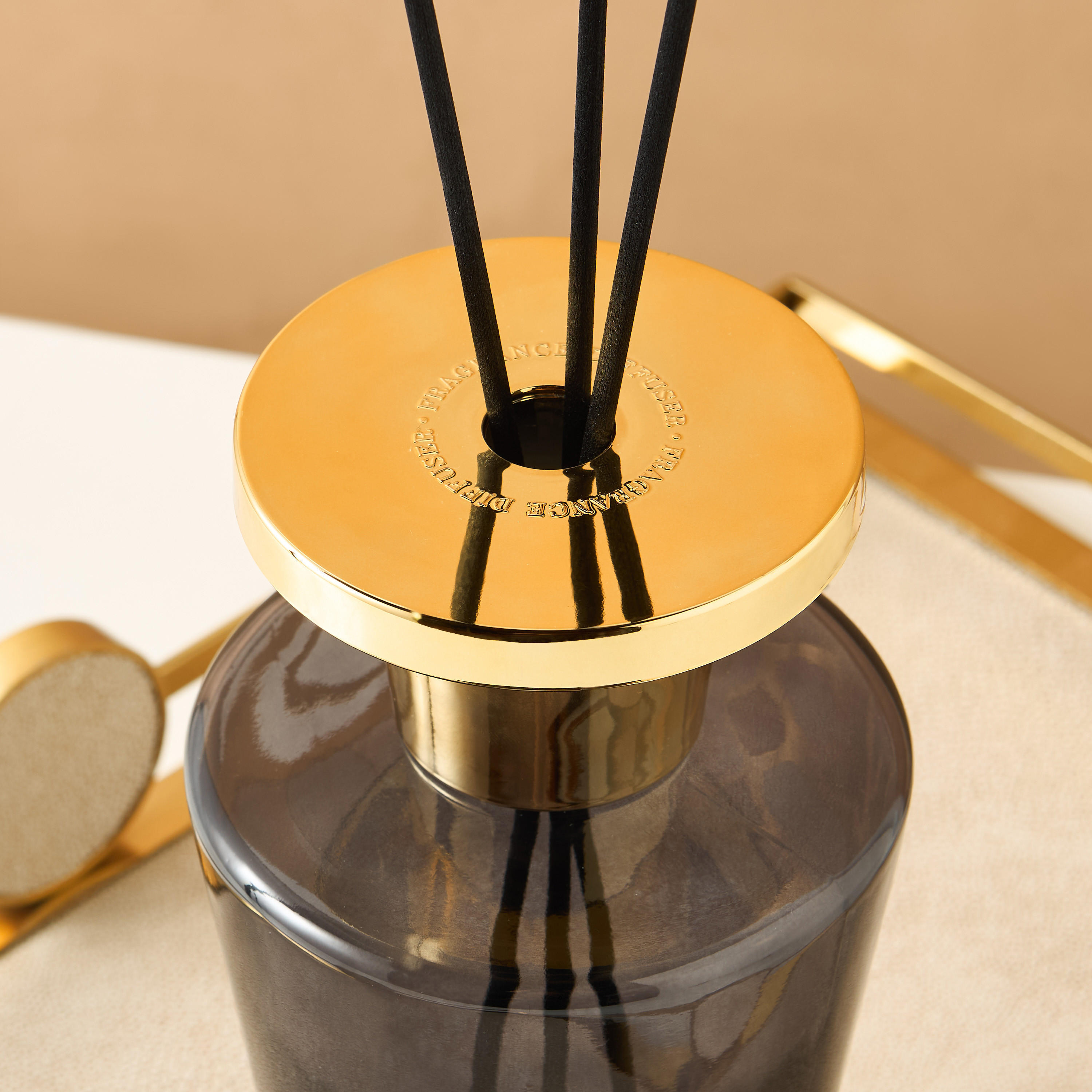 موزع عطور أعواد قصب لندن فيلفيت لاونج من سينتيد - 1000 مل-household-homefragrance-reeddiffusers-image-4