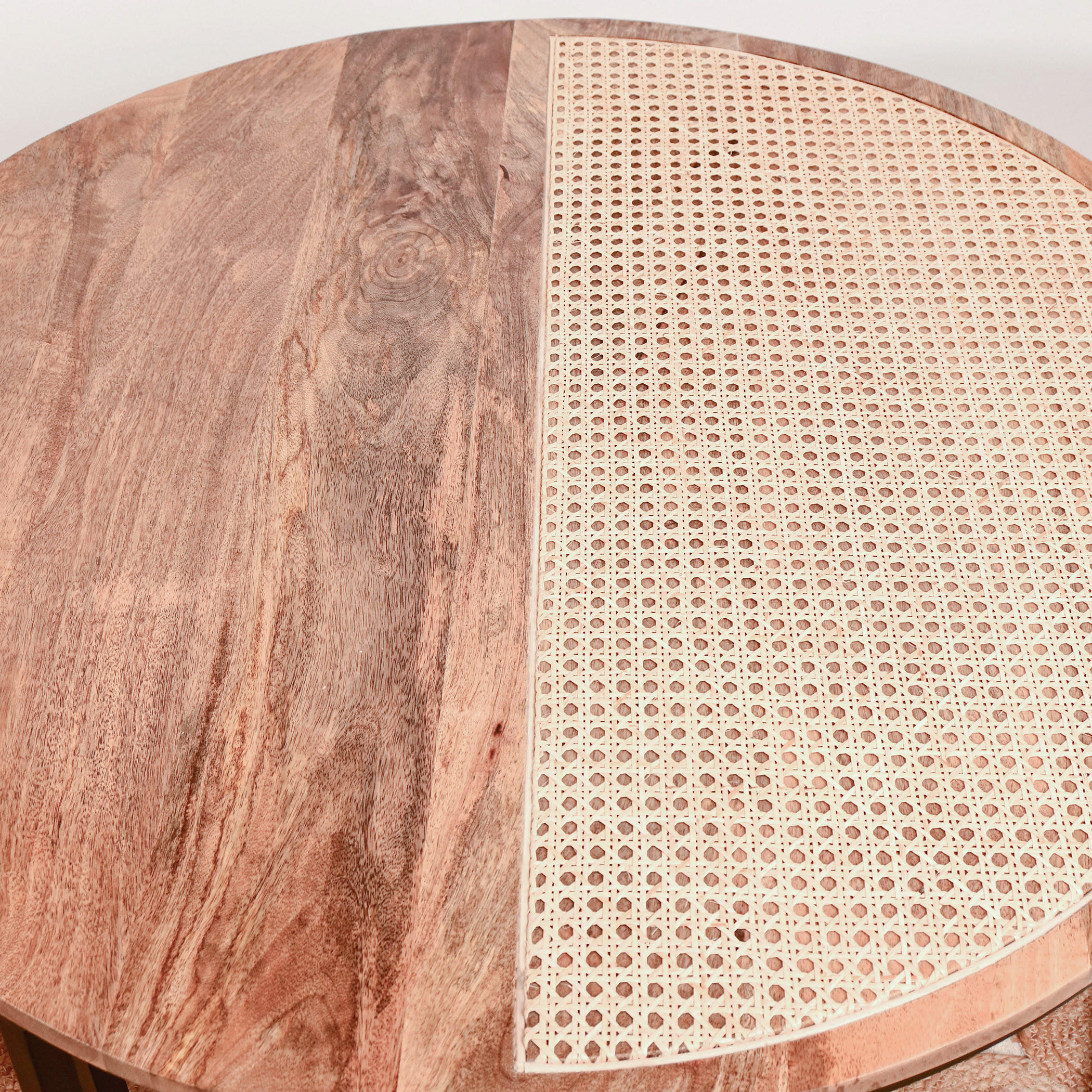 طقم طاولات خشبية متداخلة بتفاصيل روطان قطعتين من هوم كارفينج-furniture-livingroom-nestoftables-image-4