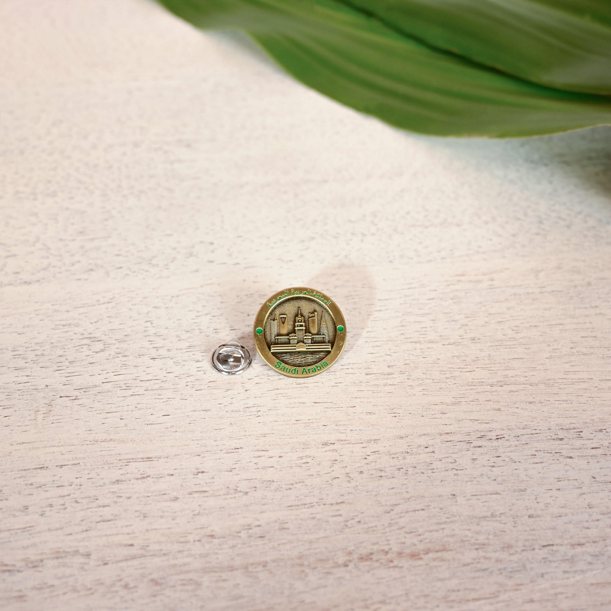 Home Carving Saudi Arabia Embossed Lapel Pin-household-decor-decorativeobjectsandsculptures-image-3