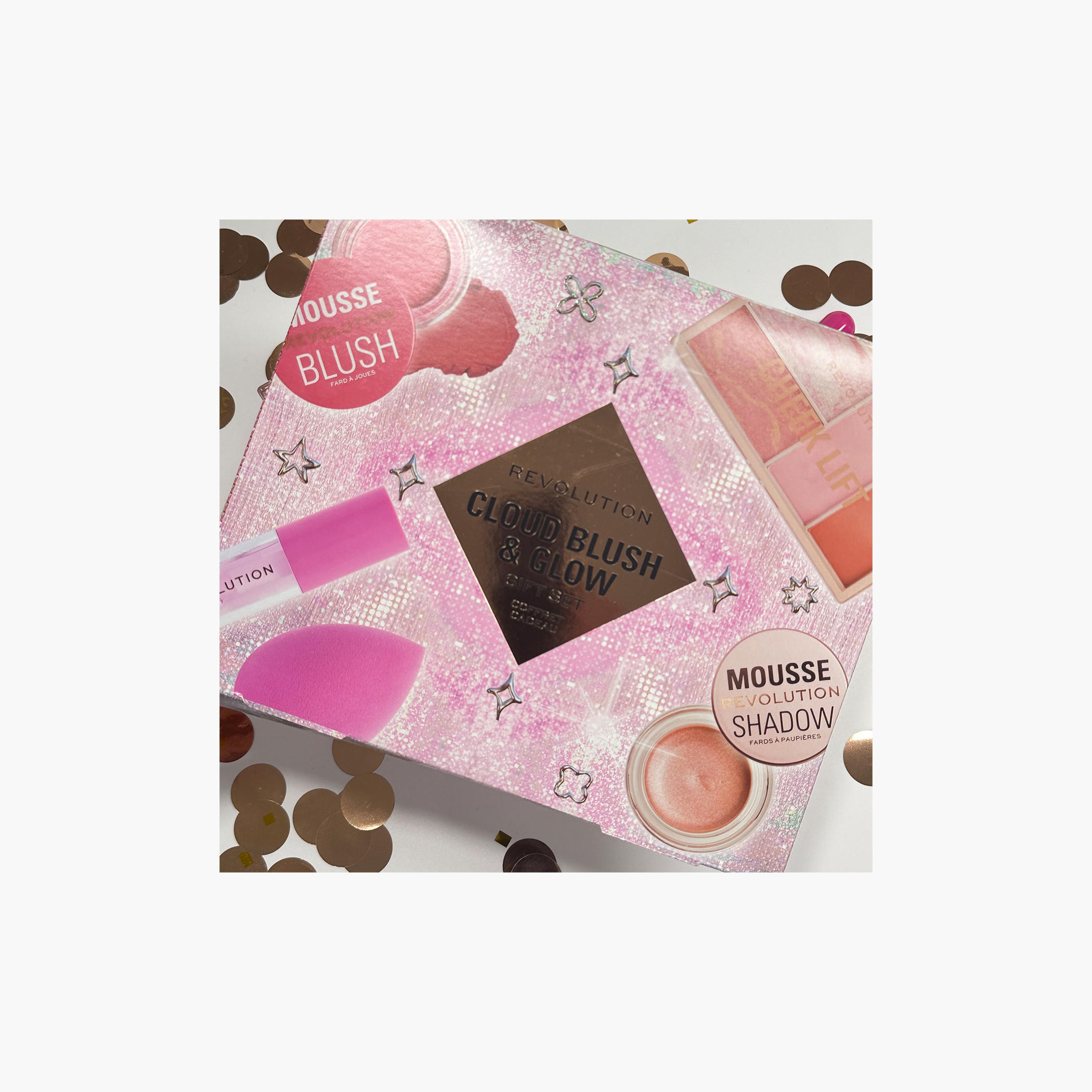 مجموعة هدايا كلاود بلاش آند جلو من ميك أب ريفوليوشن-beautyandpersonalcare-giftsets-image-4