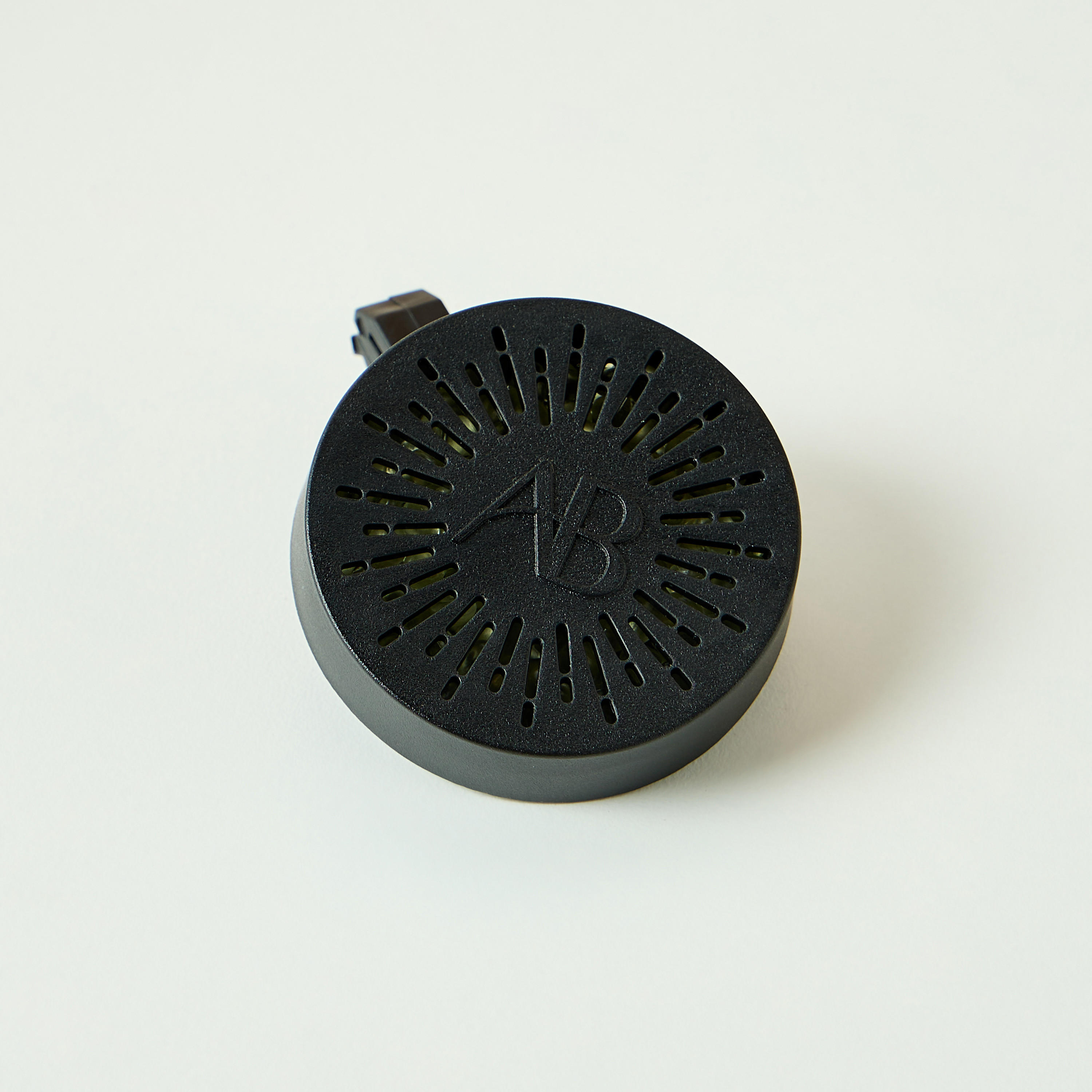معطر سيارة برائحة زهر العسل الياباني من أرومابوتانيكال-household-homefragrance-carfragrance-image-3