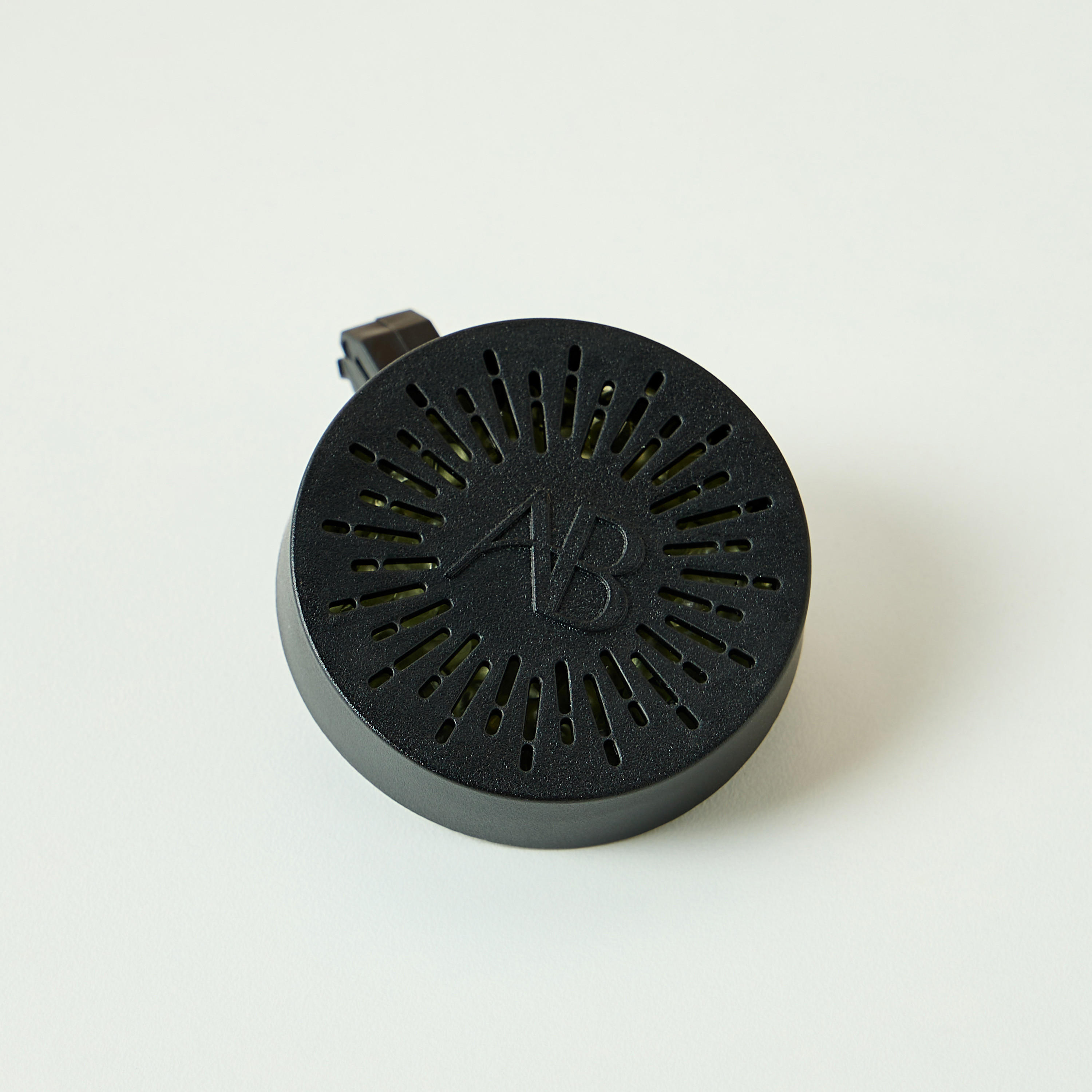 معطر سيارة برائحة زهر العسل الياباني من أرومابوتانيكال-household-homefragrance-carfragrance-image-2