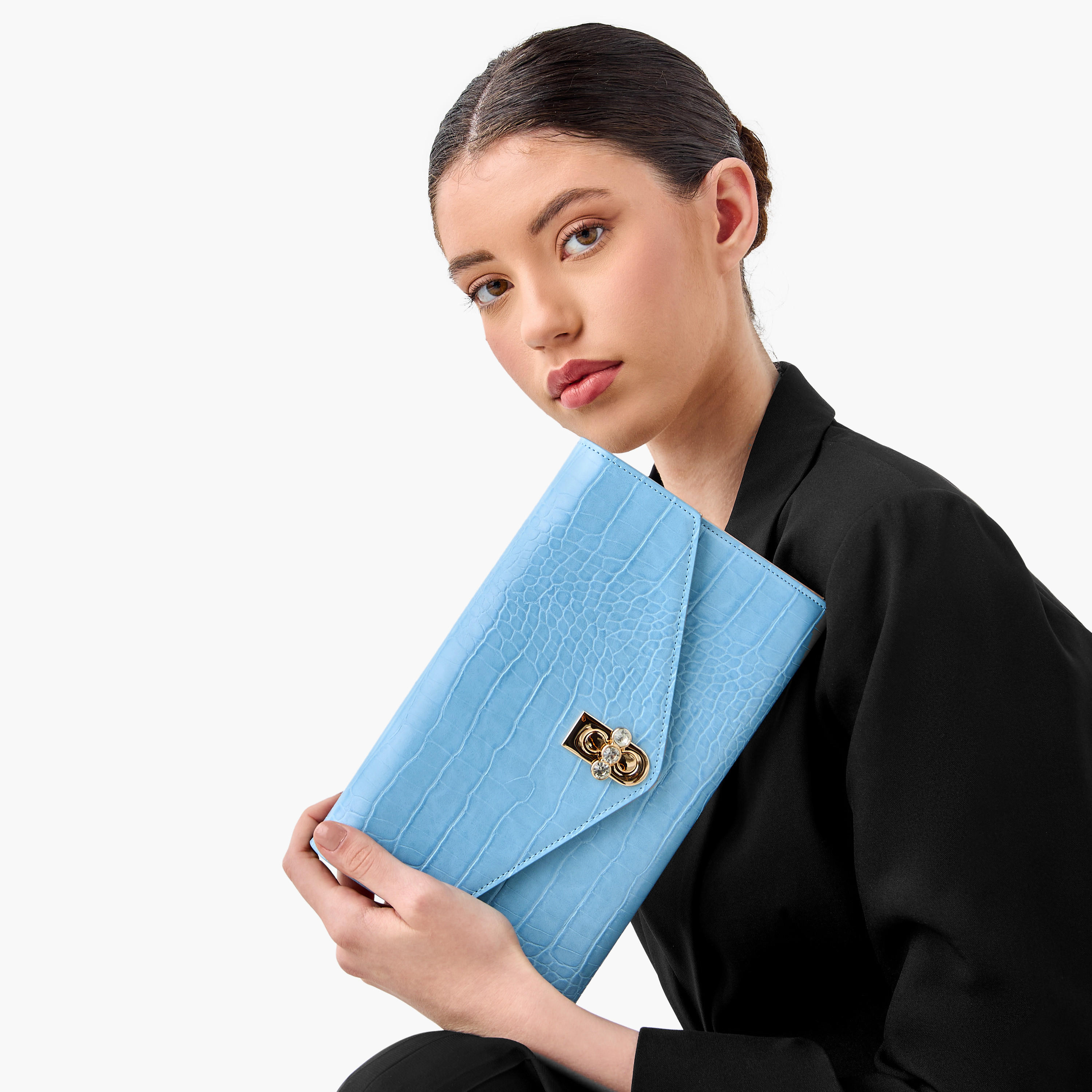 شنطة كلاتش بملمس جلد حيوانات وحزام سلسلة قابل للفصل من ساشا-women-bagsandwallets-handbags-image-7