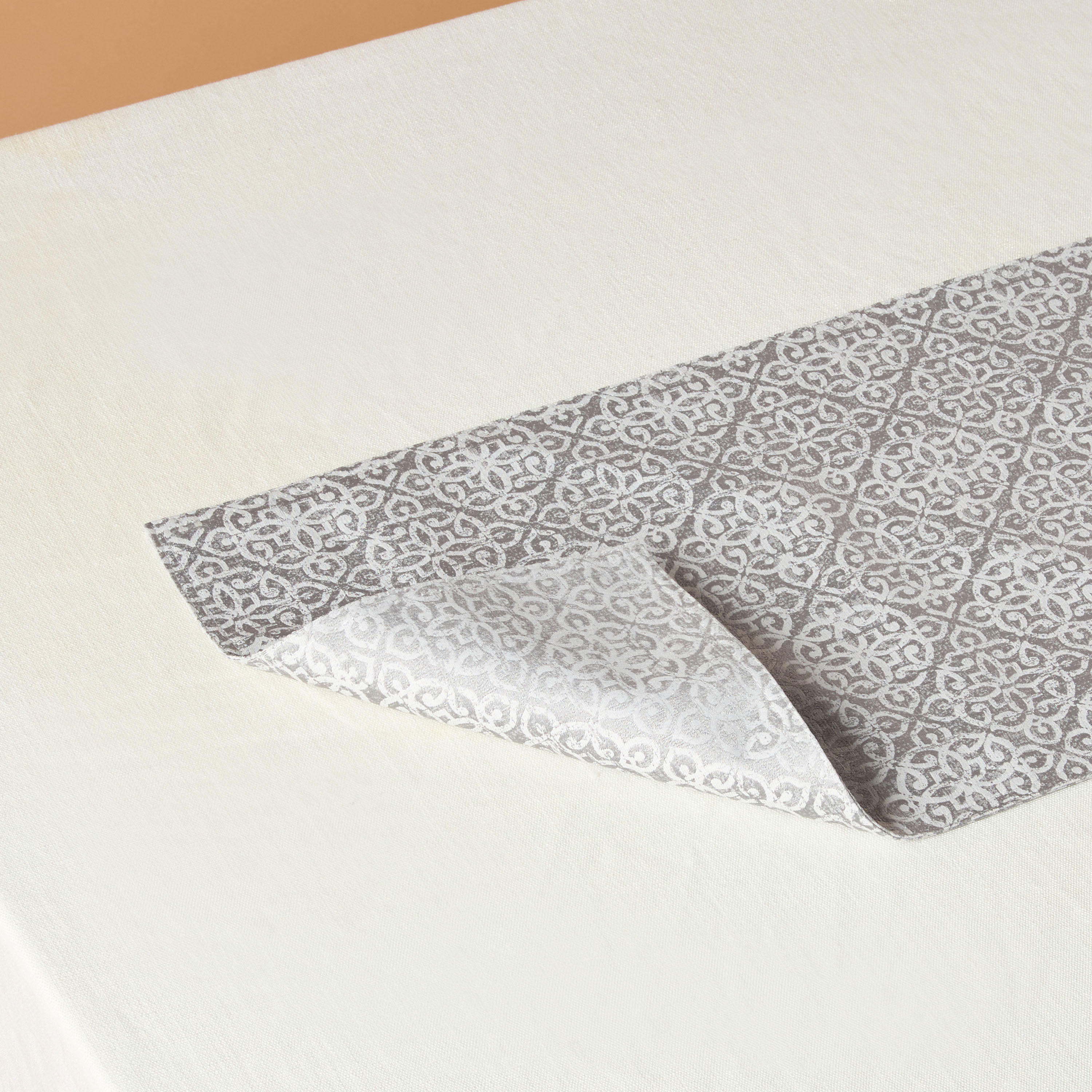 Damask Jacquard Runner - 33x260 cms-household-dining-tablelinen-runnersandtablecovers-image-4