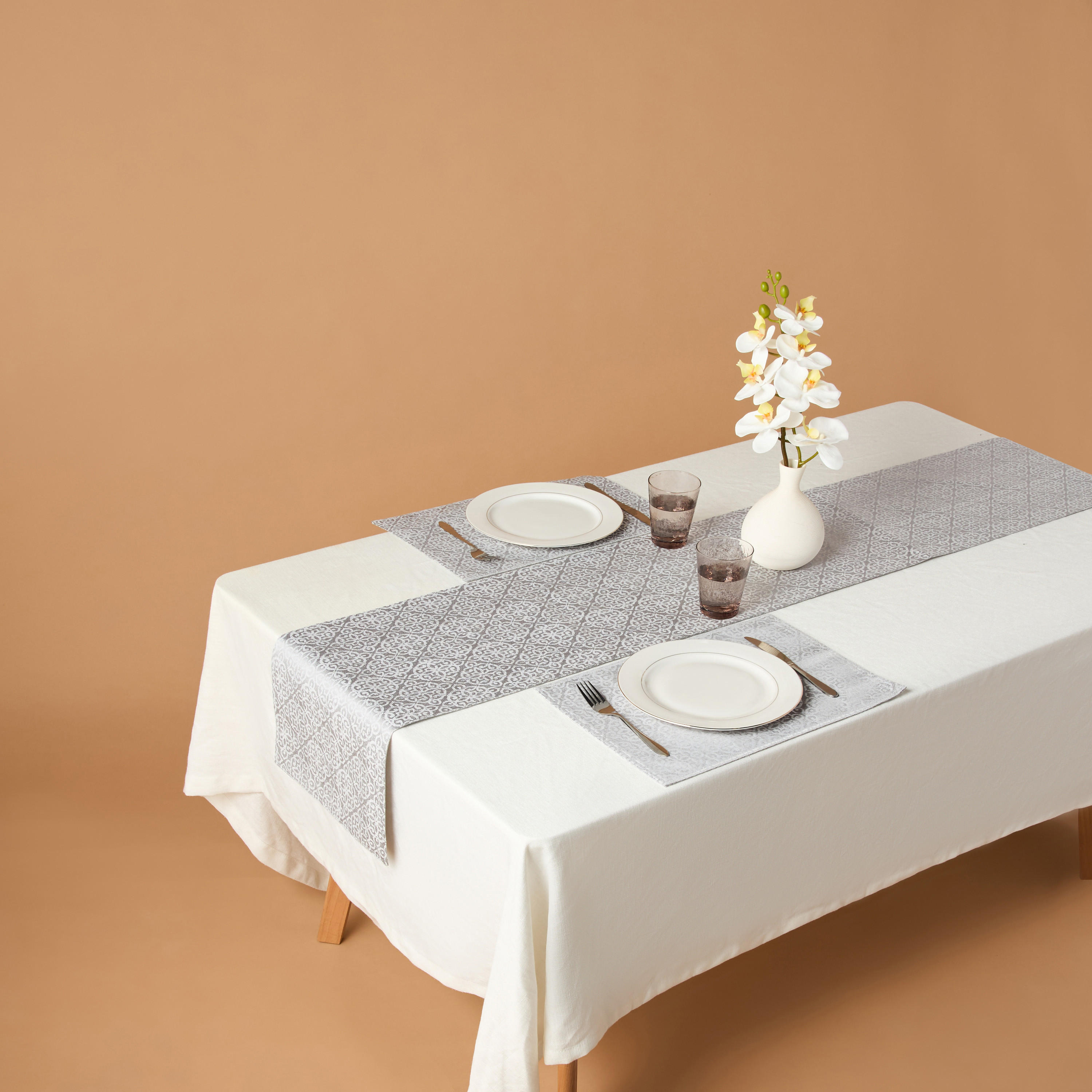 Damask Jacquard Runner - 33x180 cms-household-dining-tablelinen-runnersandtablecovers-image-1