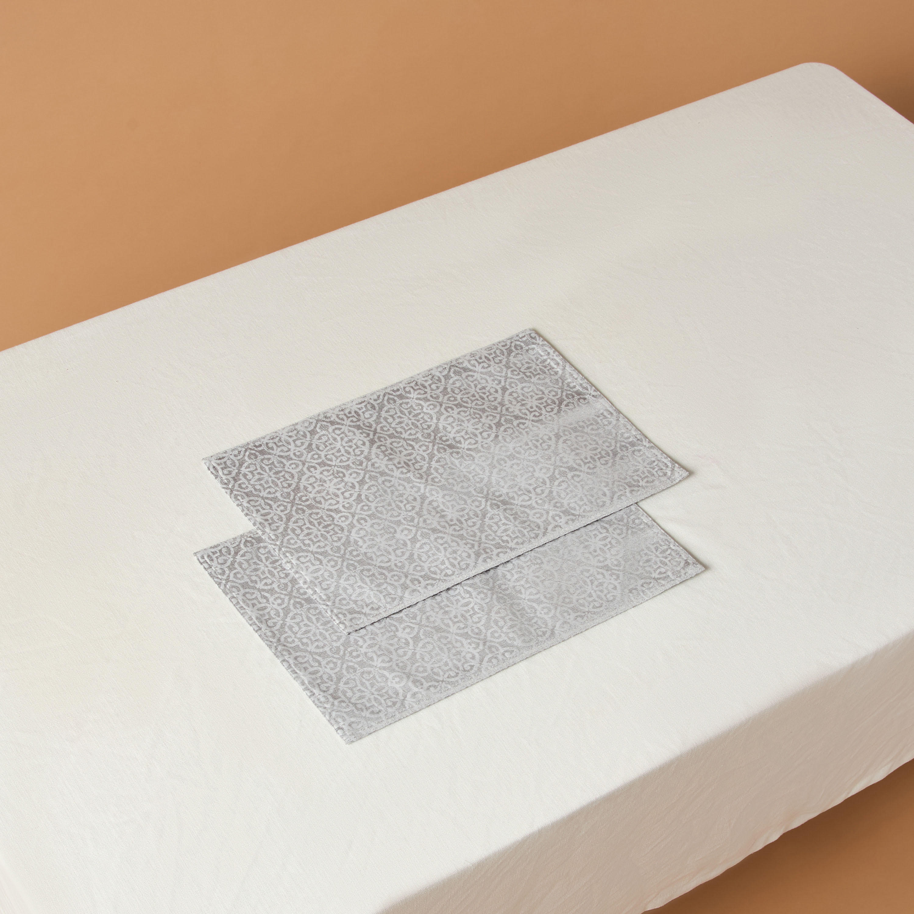 Damask 2-Piece Jacquard Placemat Set - 30x45 cms-household-dining-tablelinen-placemats-image-2