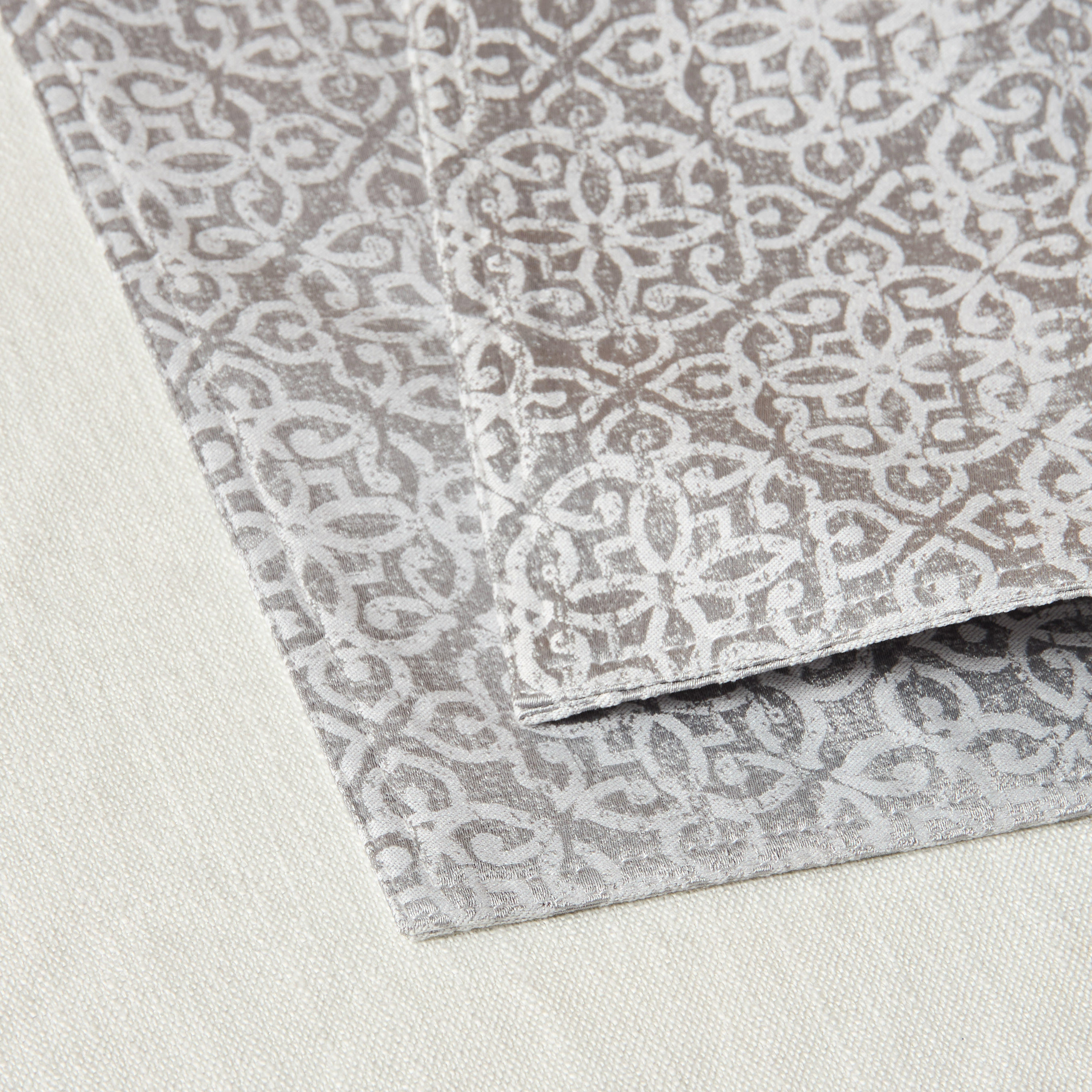 Damask 2-Piece Jacquard Placemat Set - 30x45 cms-household-dining-tablelinen-placemats-image-4