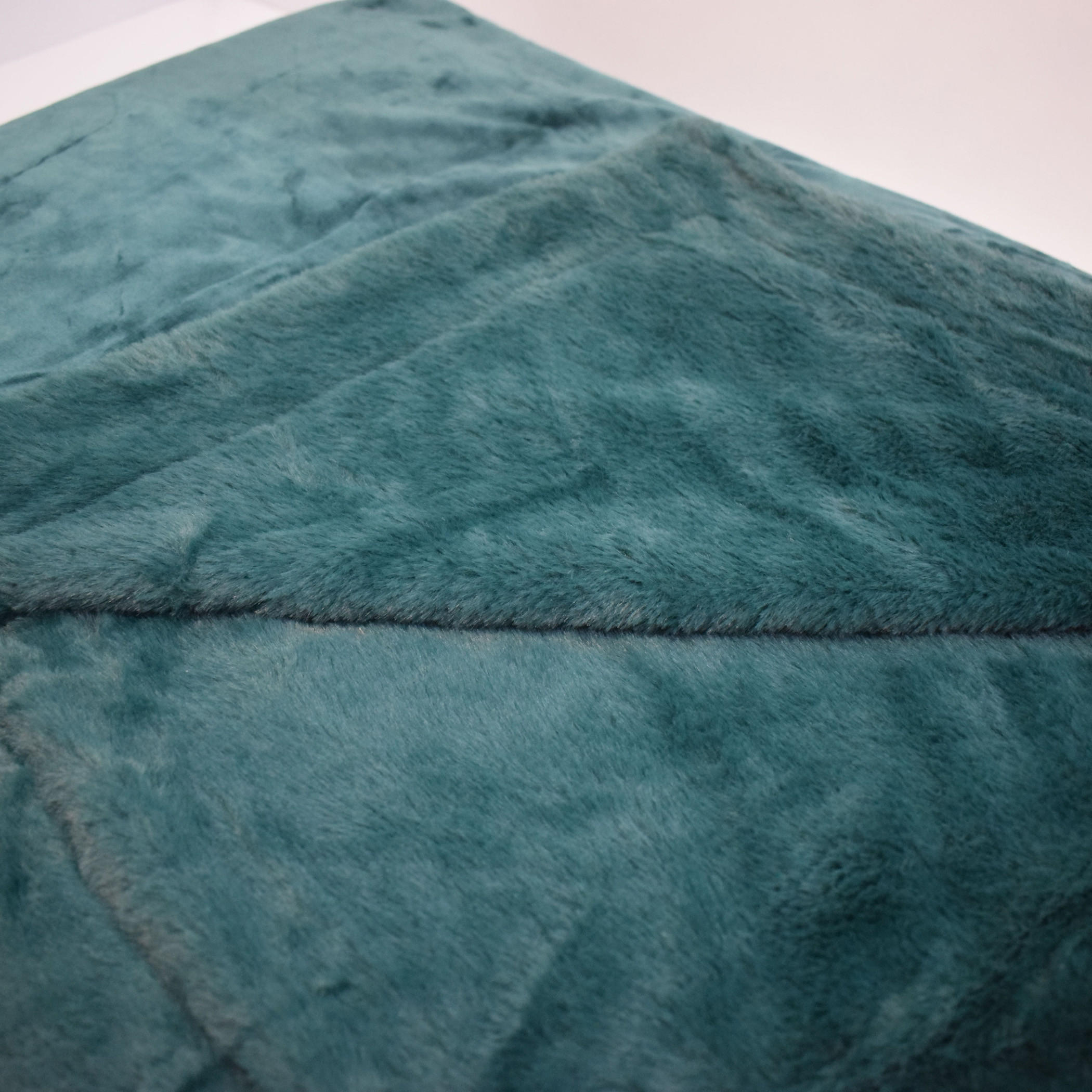Karleen Decor Solid Rabbit Fur Flannel Double Blanket - 200x220 cm-household-bedding-blankets-image-5