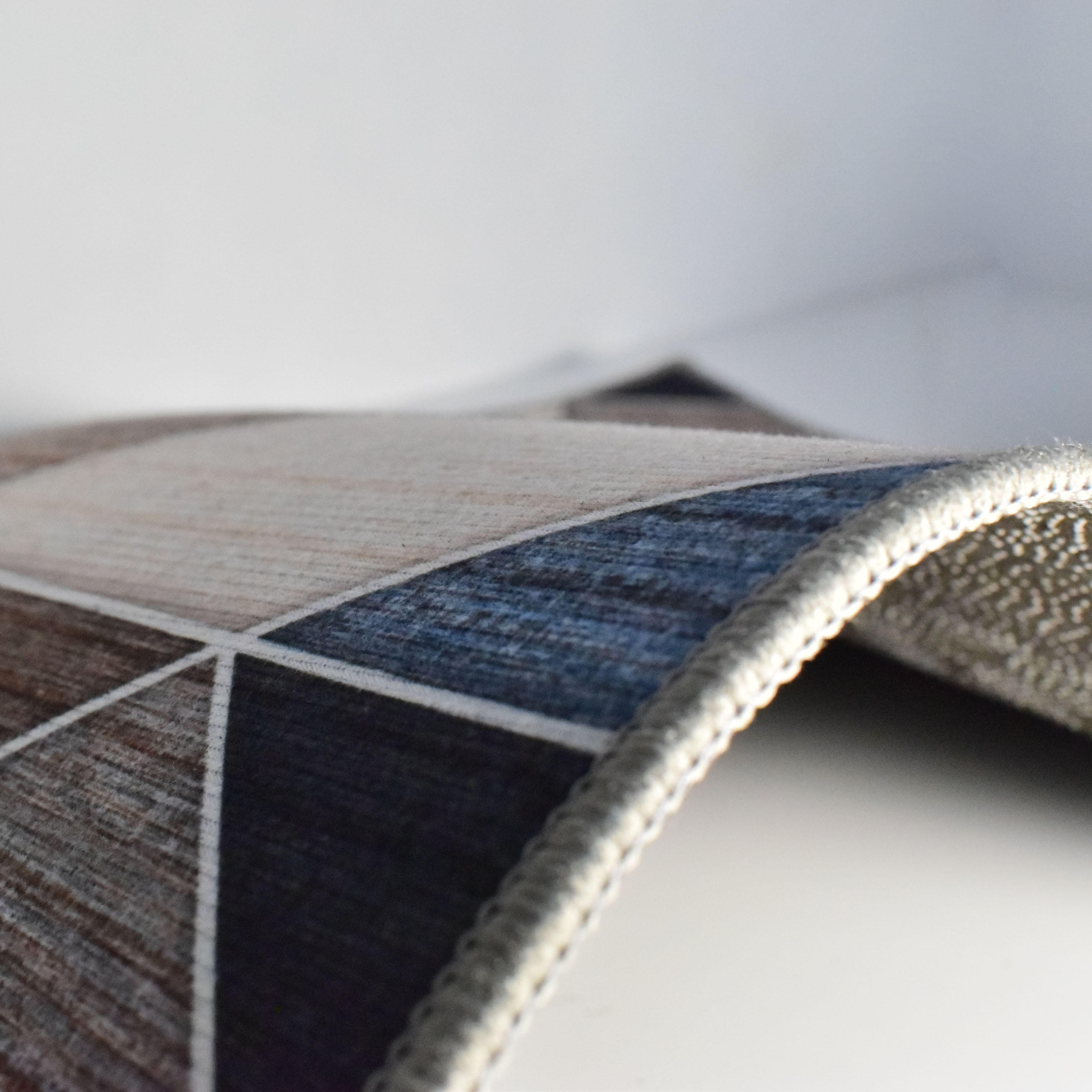 سجادة باب بطبعات جرافيك ثلاثية الأبعاد من كارلين - 40×60 سم-household-rugsandcarpets-doormats-image-2