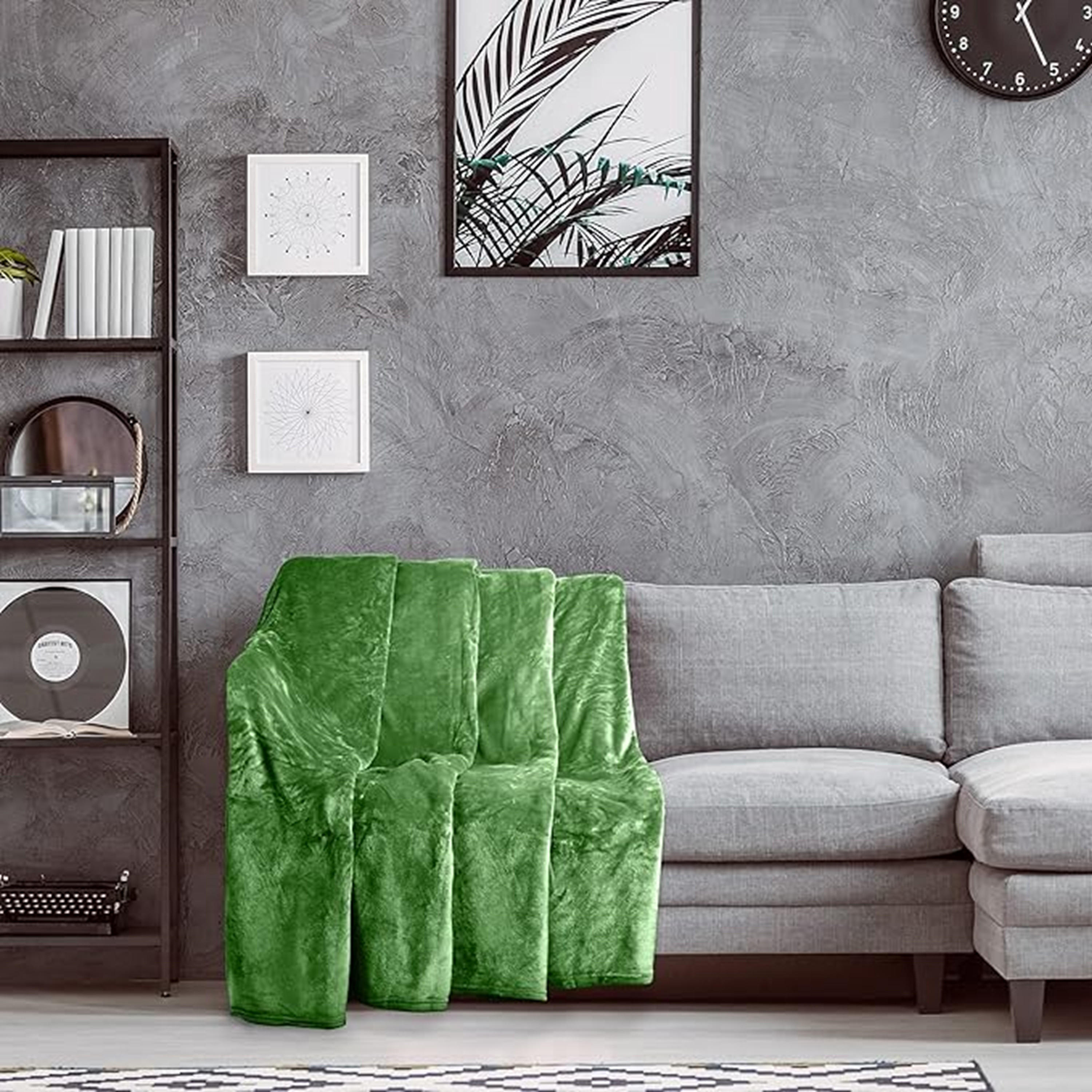 Karleen Decor Solid Flannel Blanket - 220x240 cm-household-bedding-blankets-image-6