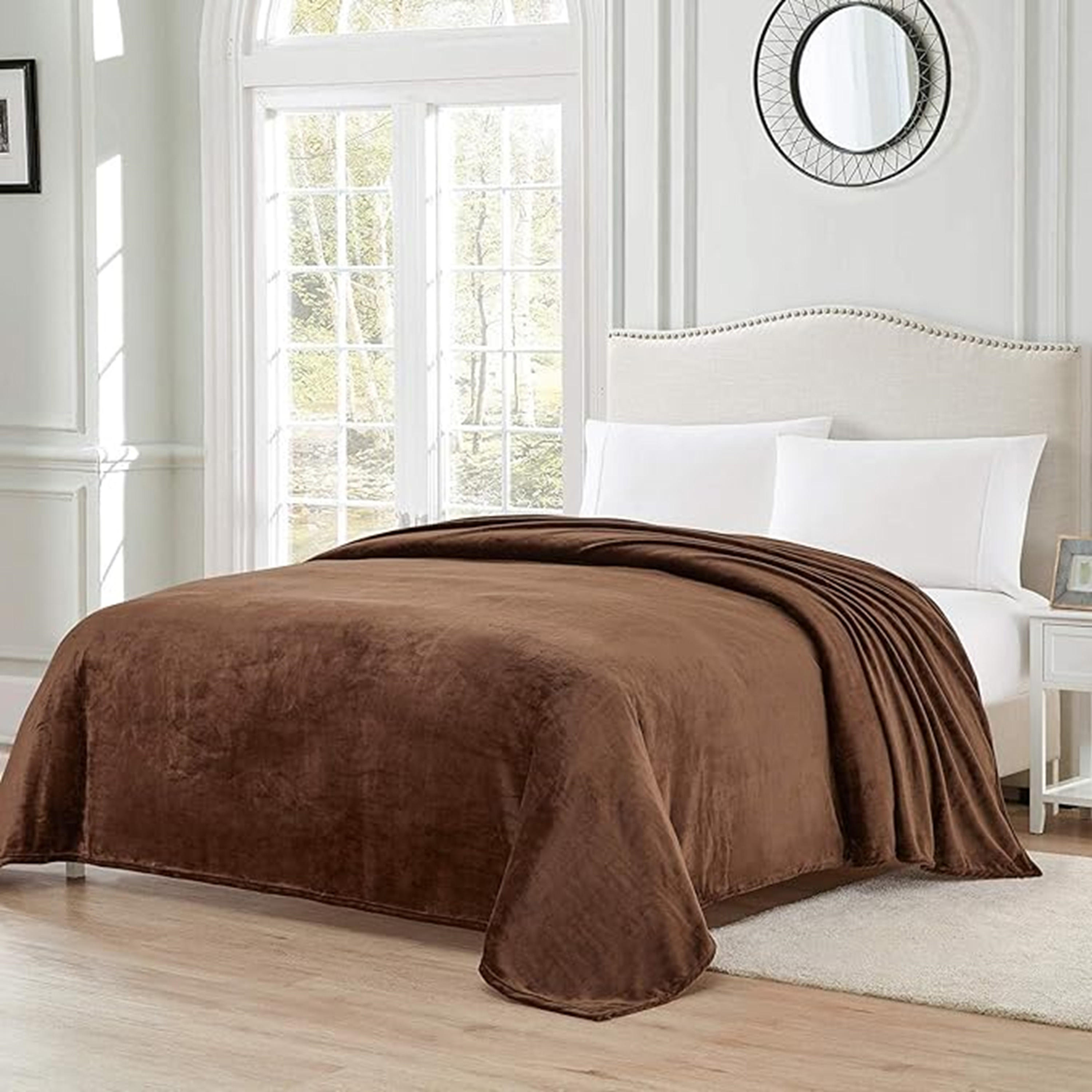 بطانية فلانيل سادة من كارلين ديكور - 220x240 سم-household-bedding-blankets-image-1