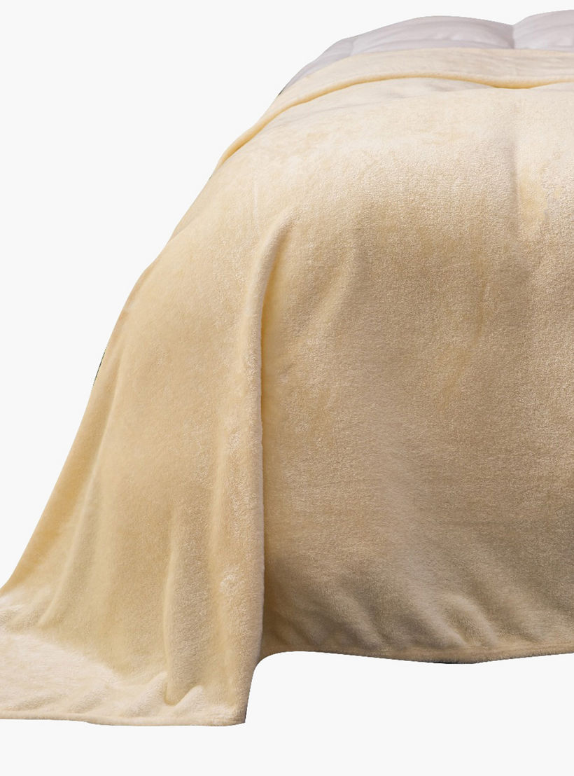 بطانية فلانيل حرير ناعم من كارلين ديكور- 220x240 سم-household-bedding-blankets-image-2