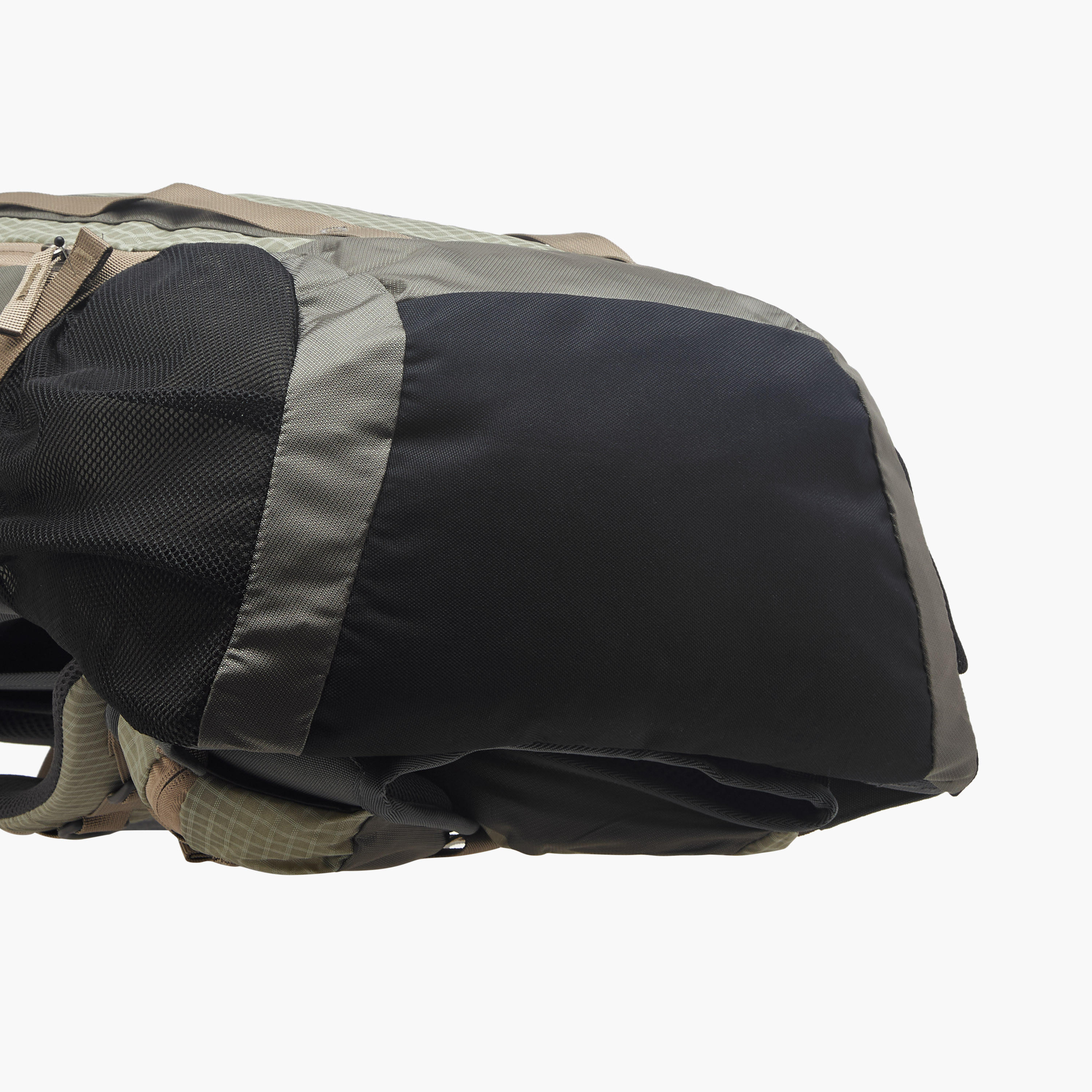 شنطة ظهر بطبعات شعار وسحاب إغلاق وحزام قابل للتعديل من كابا - 34×54×16 سم-men-bags-image-10