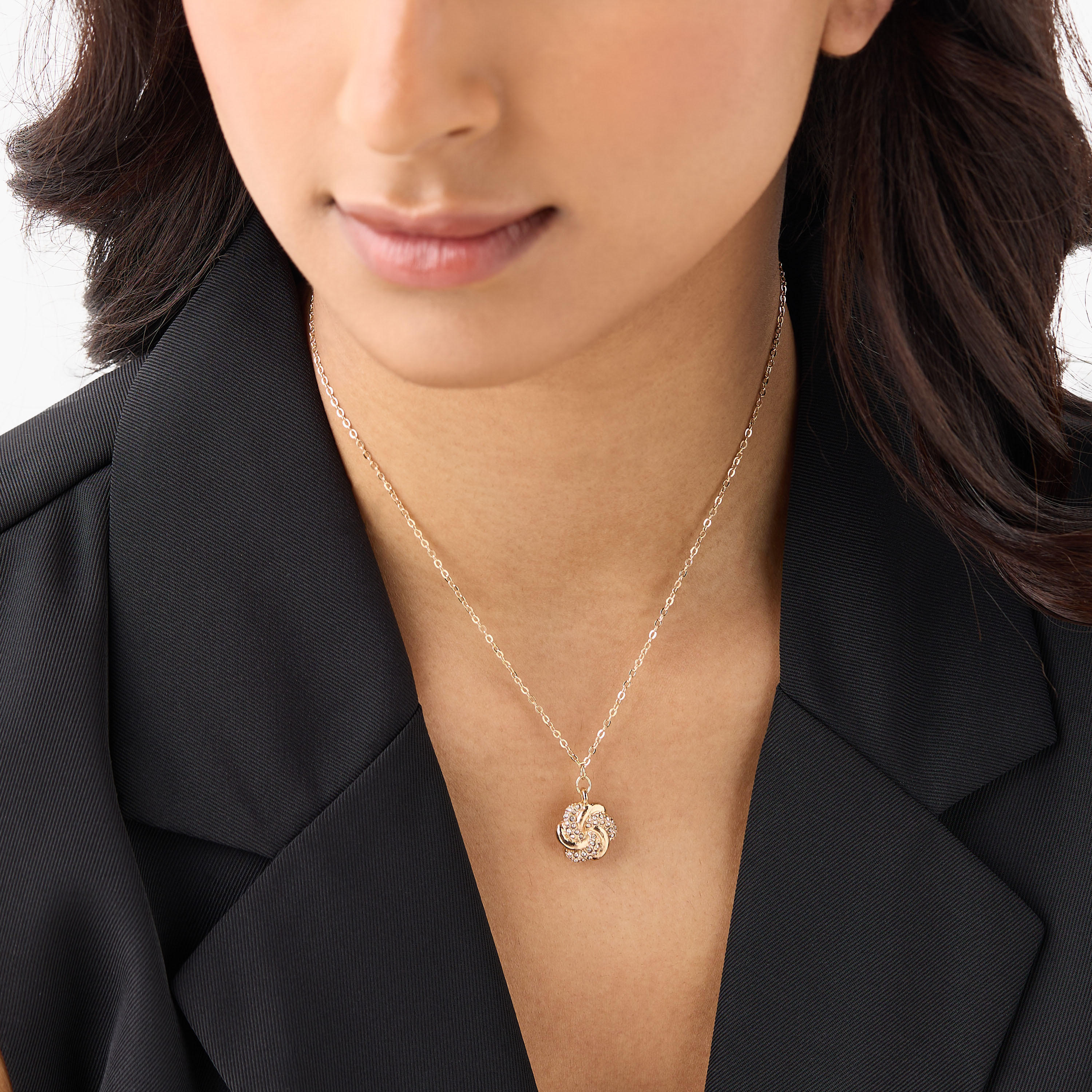 Embellished Pendant Necklace with Lobster Clasp Closure-women-watchesandjewellery-jewellery-necklacesandpendants-image-2