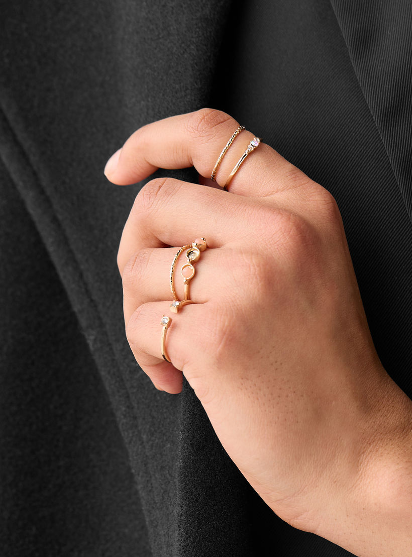 طقم خواتم معدنية متنوعة 7 قطع - مقاس L-XL-women-watchesandjewellery-jewellery-rings-image-2