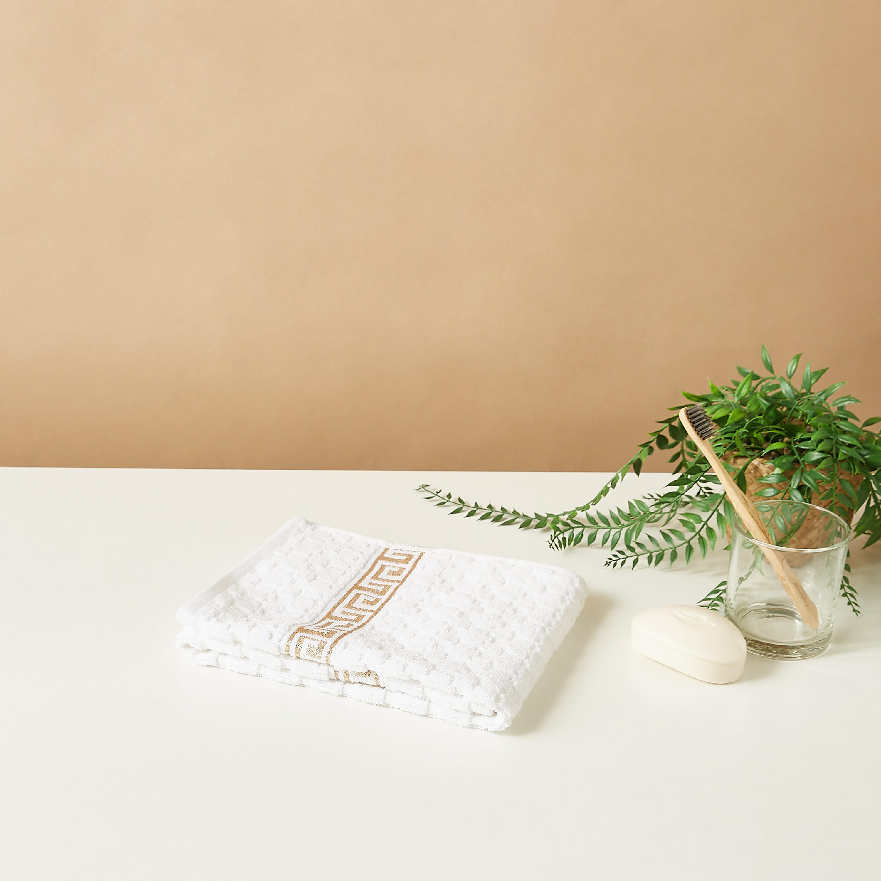 Gia Como Cotton Quick-Dry Hand Towel - 70x40 cms-household-bathandlaundry-bathlinen-towels-image-1