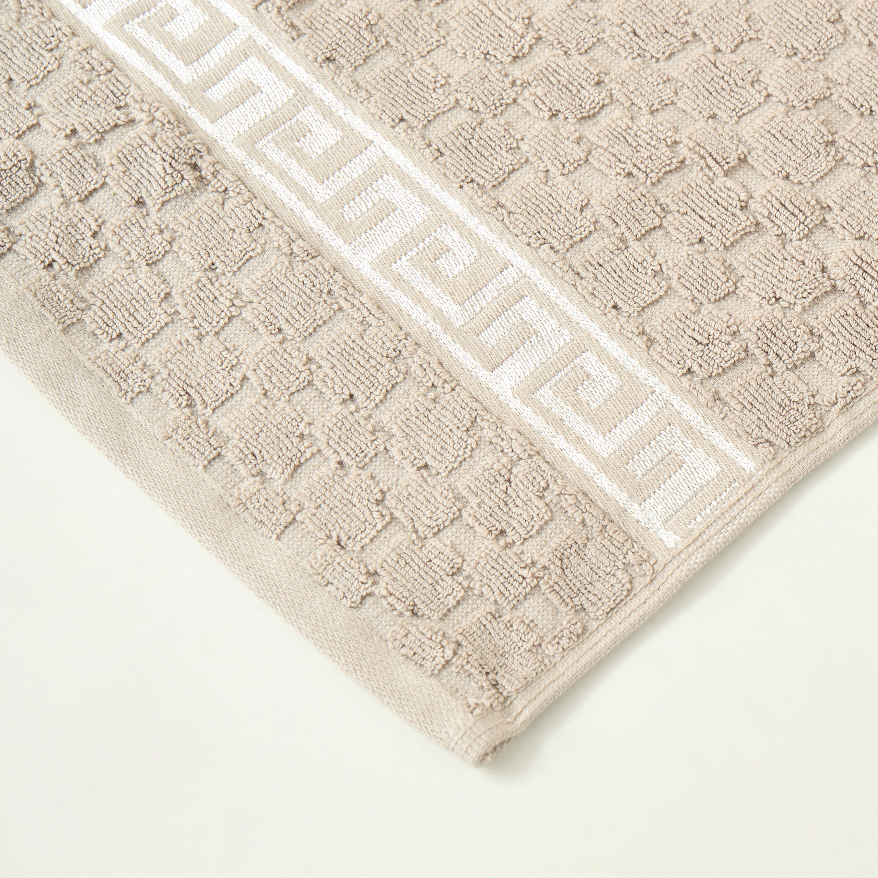 منشفة حمام كبيرة بارزة الملمس من جيا كومو - 150x90 سم-household-bathandlaundry-bathlinen-towels-image-5
