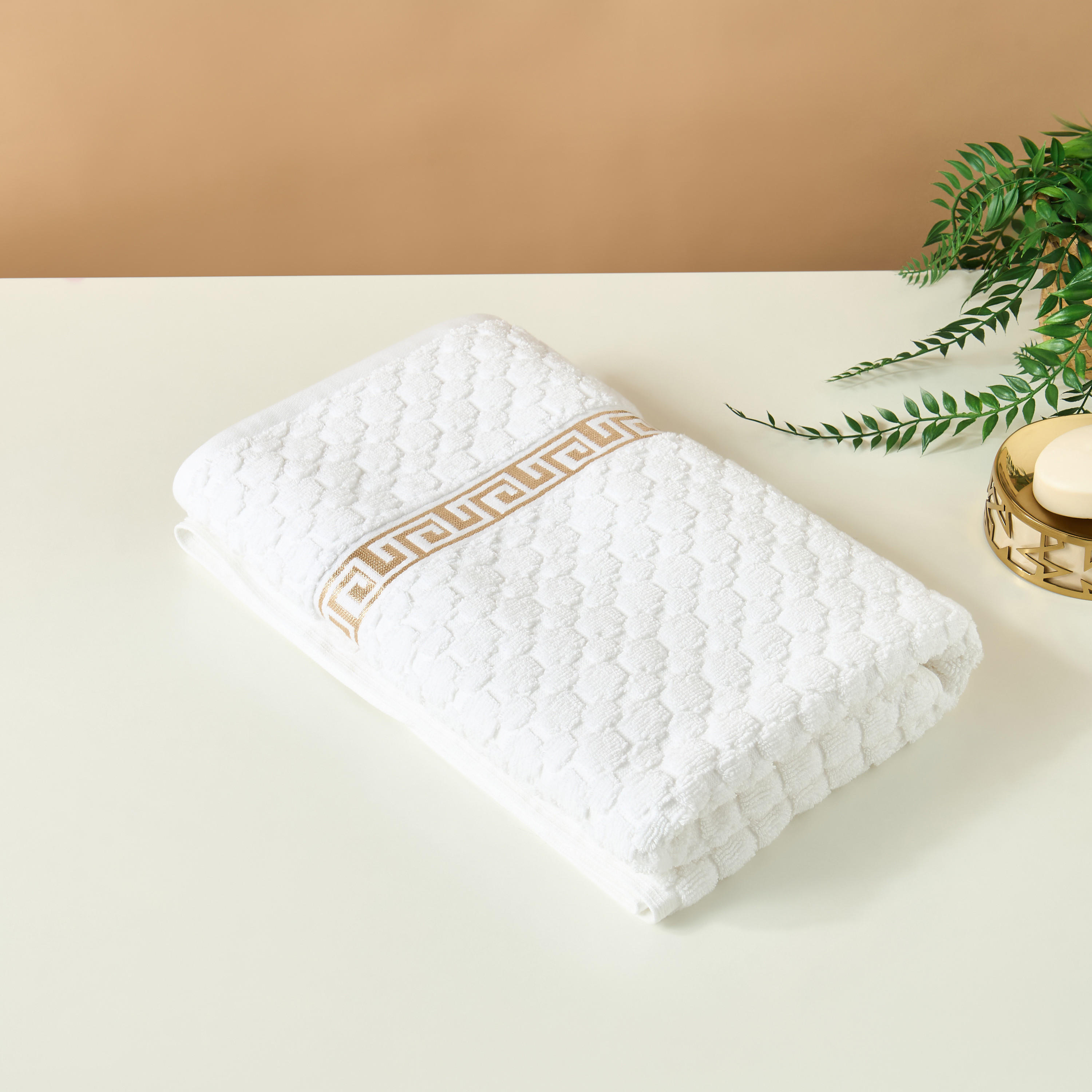 Gia Como Bath Towel-household-bathandlaundry-bathlinen-towels-image-1